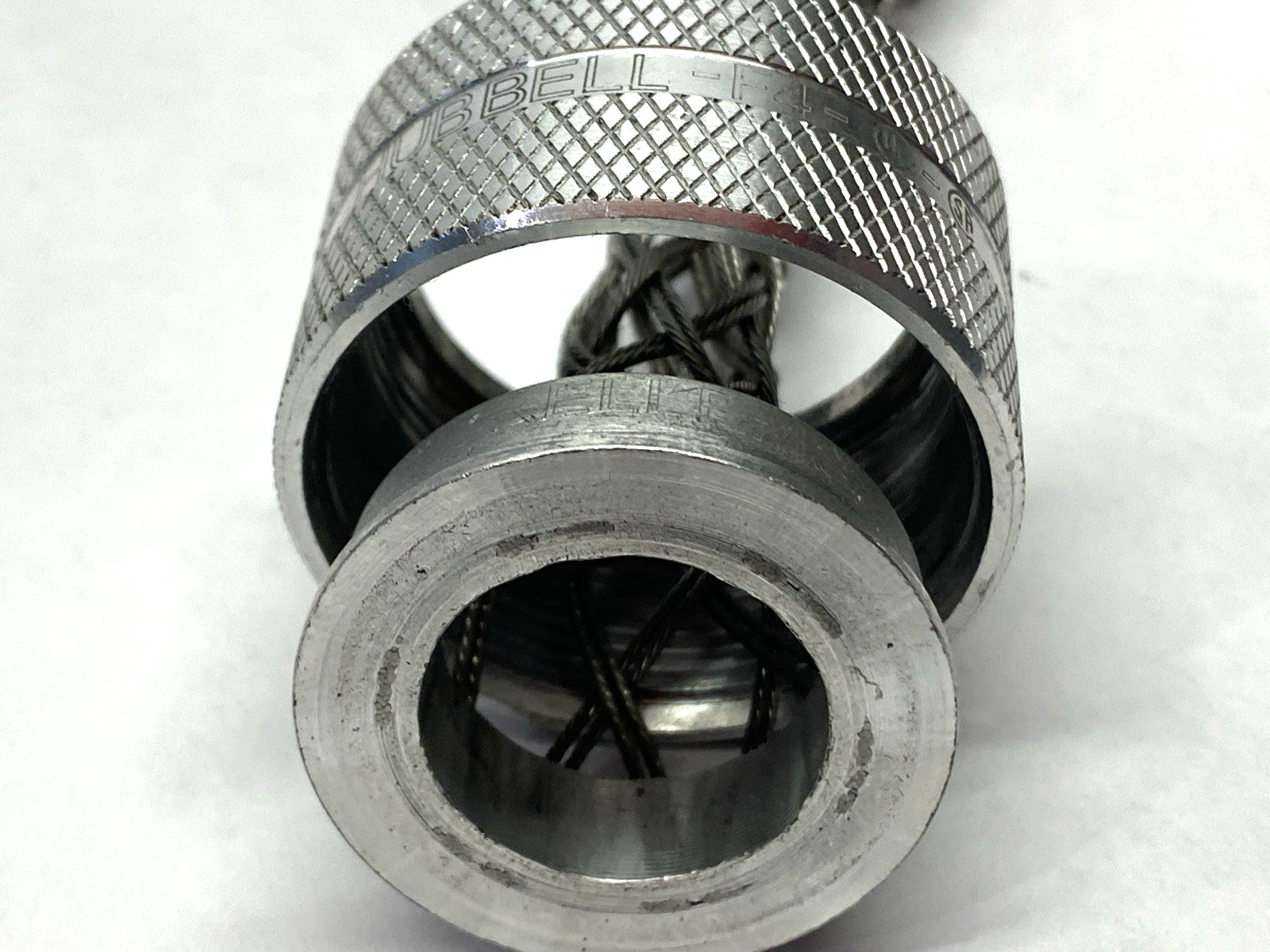 Hubbell F4 Connector w/ Kellems 074-01-023 Mesh Wire Cable - Maverick Industrial Sales