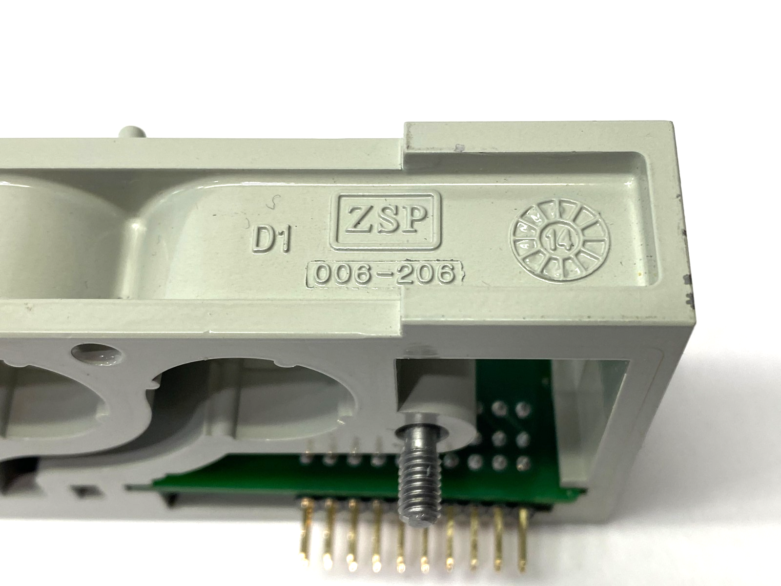 Numatics 006-206 Pneumatic Manifold 1/8" NPT w/ 256-152 Rev. G Double Z-Board - Maverick Industrial Sales