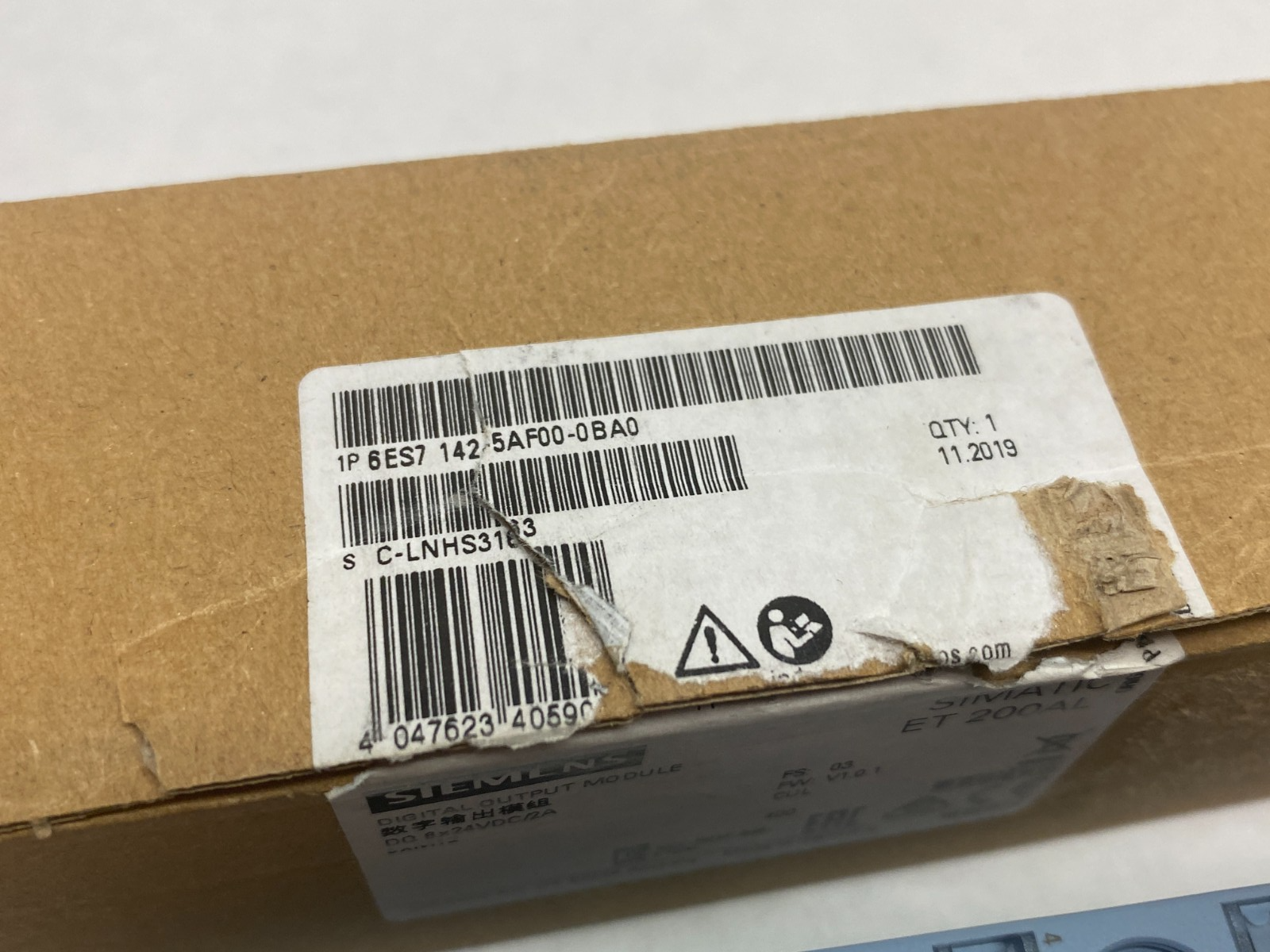Siemens 6ES7 142-5AF00-0BA0 SIMATIC ET 200AL Digital Output Module, 8x24VDC/2A - Maverick Industrial Sales