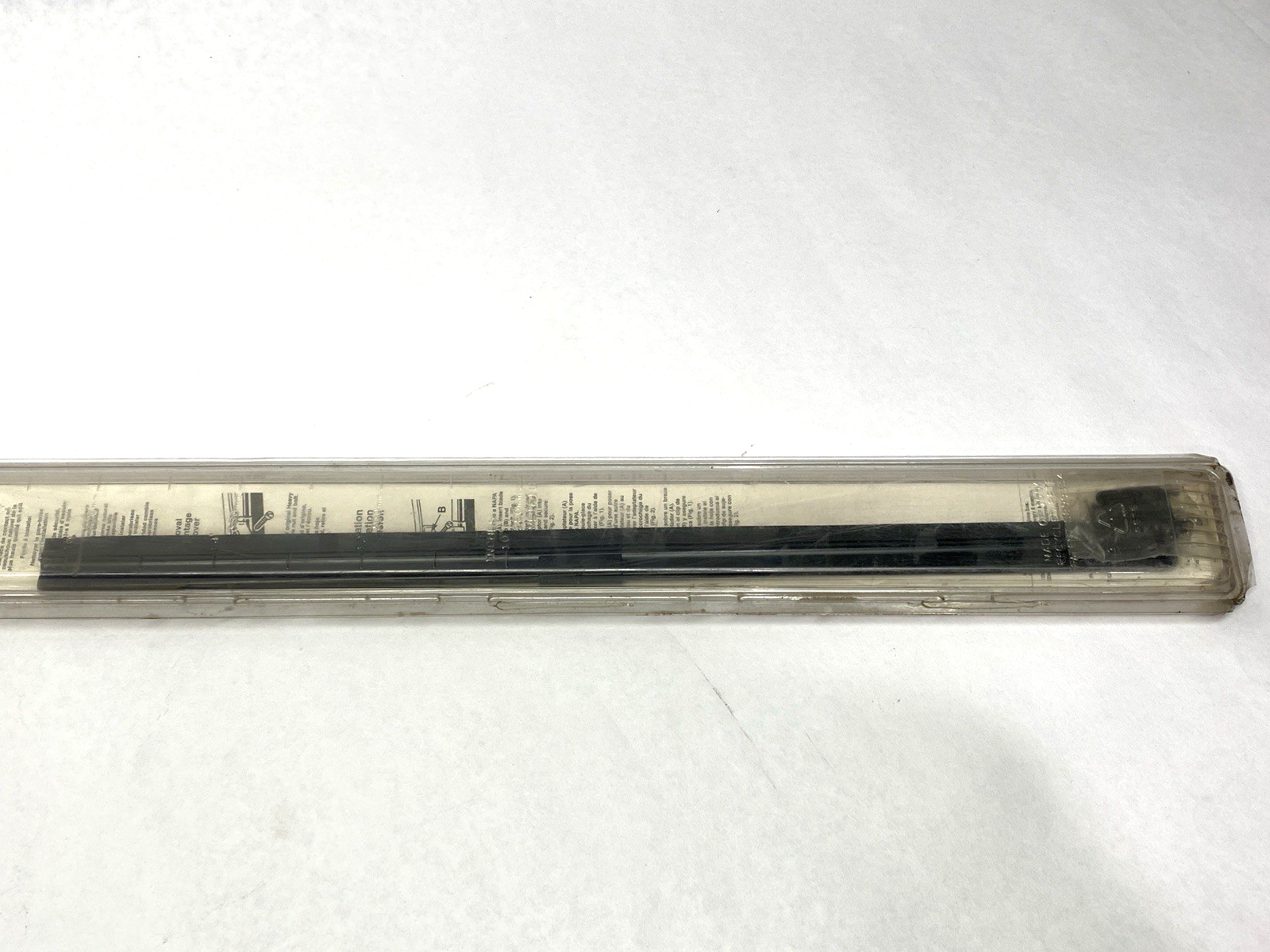 60-1651 | NAPA Fleet Edge Heavy Duty Windshield Wiper Blade LOT OF 2 - New - Maverick Industrial Sales