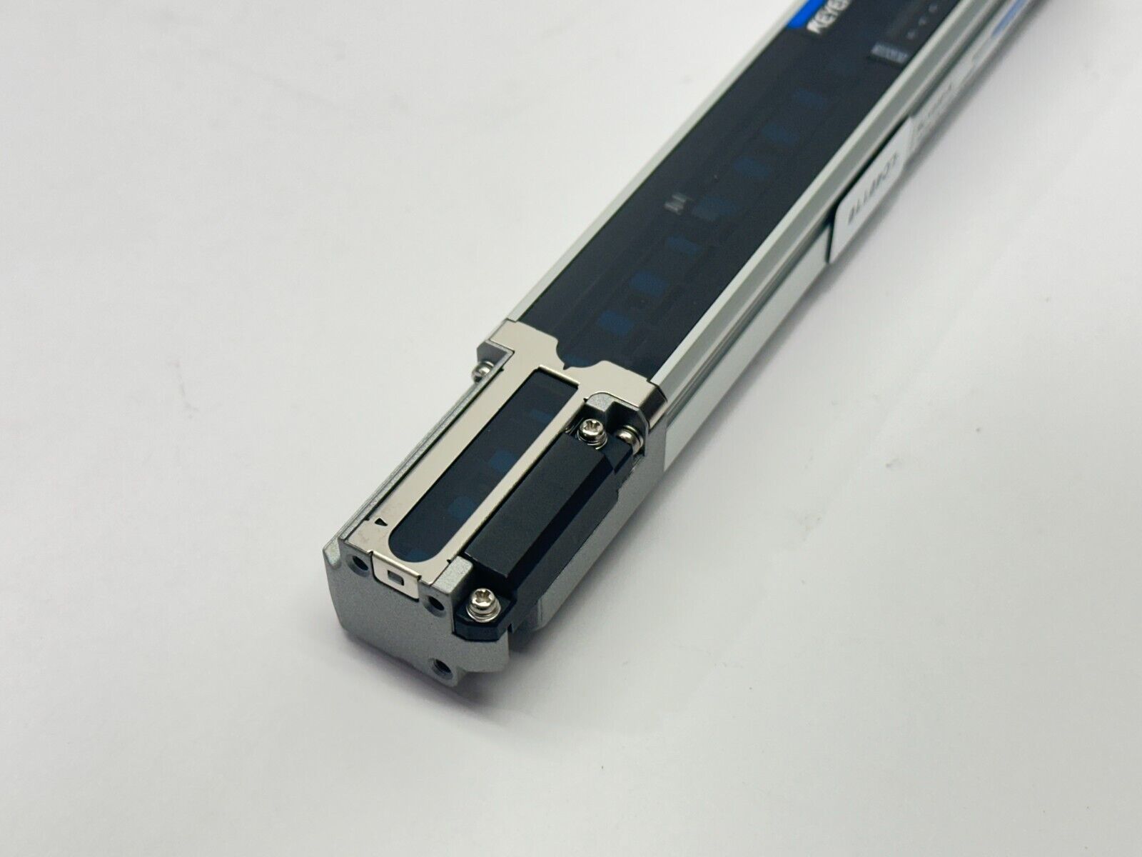 Keyence SL-V23F-R Safety Light Curtain Receiver 78mA 24VDC - Maverick Industrial Sales