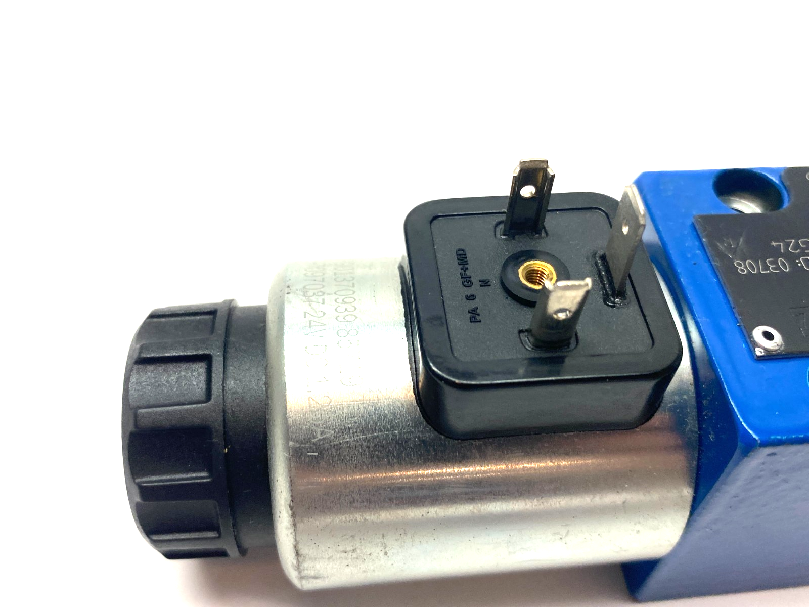 R900923204, 4WE 6 J62/EG24N9K4/62 | Bosch Rexroth R900923204 Directional Spool Valve 4WE 6 J62/EG24N9K4/62 - New – Open Box - Maverick Industrial Sales