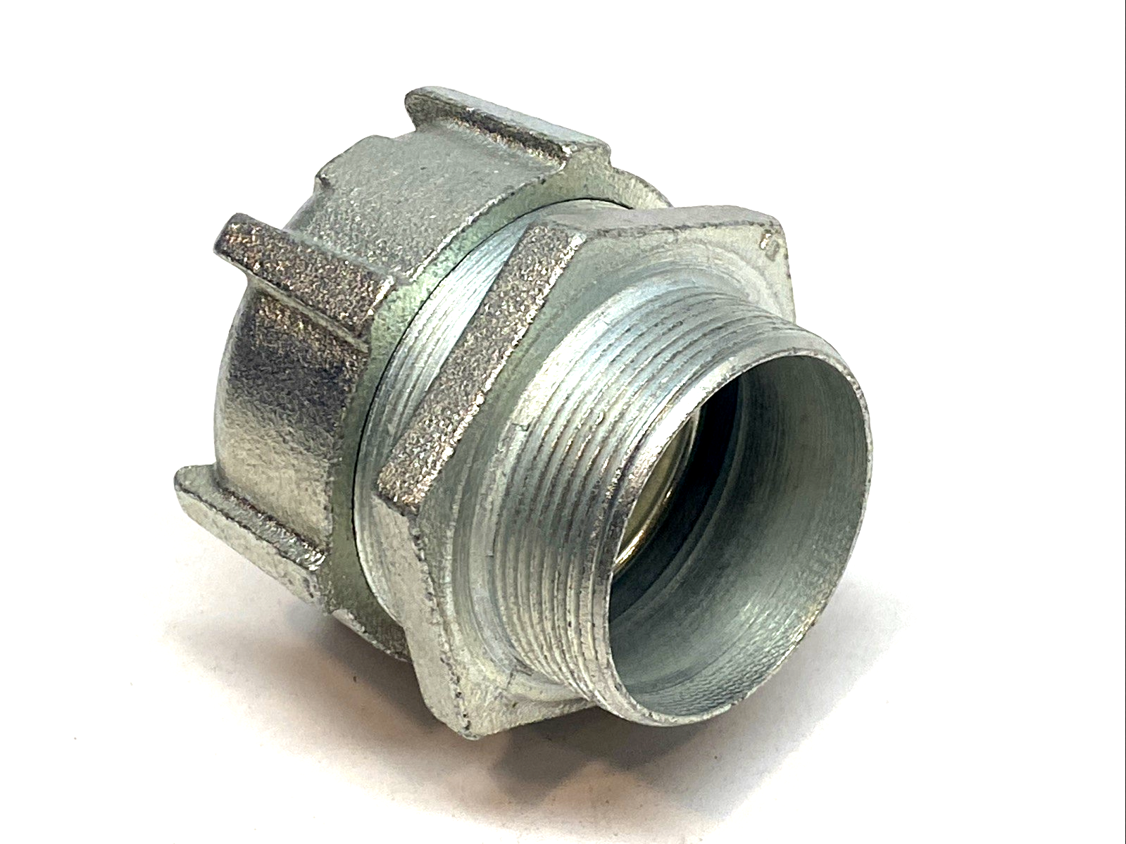 5337 | Thomas & Betts Liquidtight Connector 2" Straight Insulated LFMC - New Other - Maverick Industrial Sales