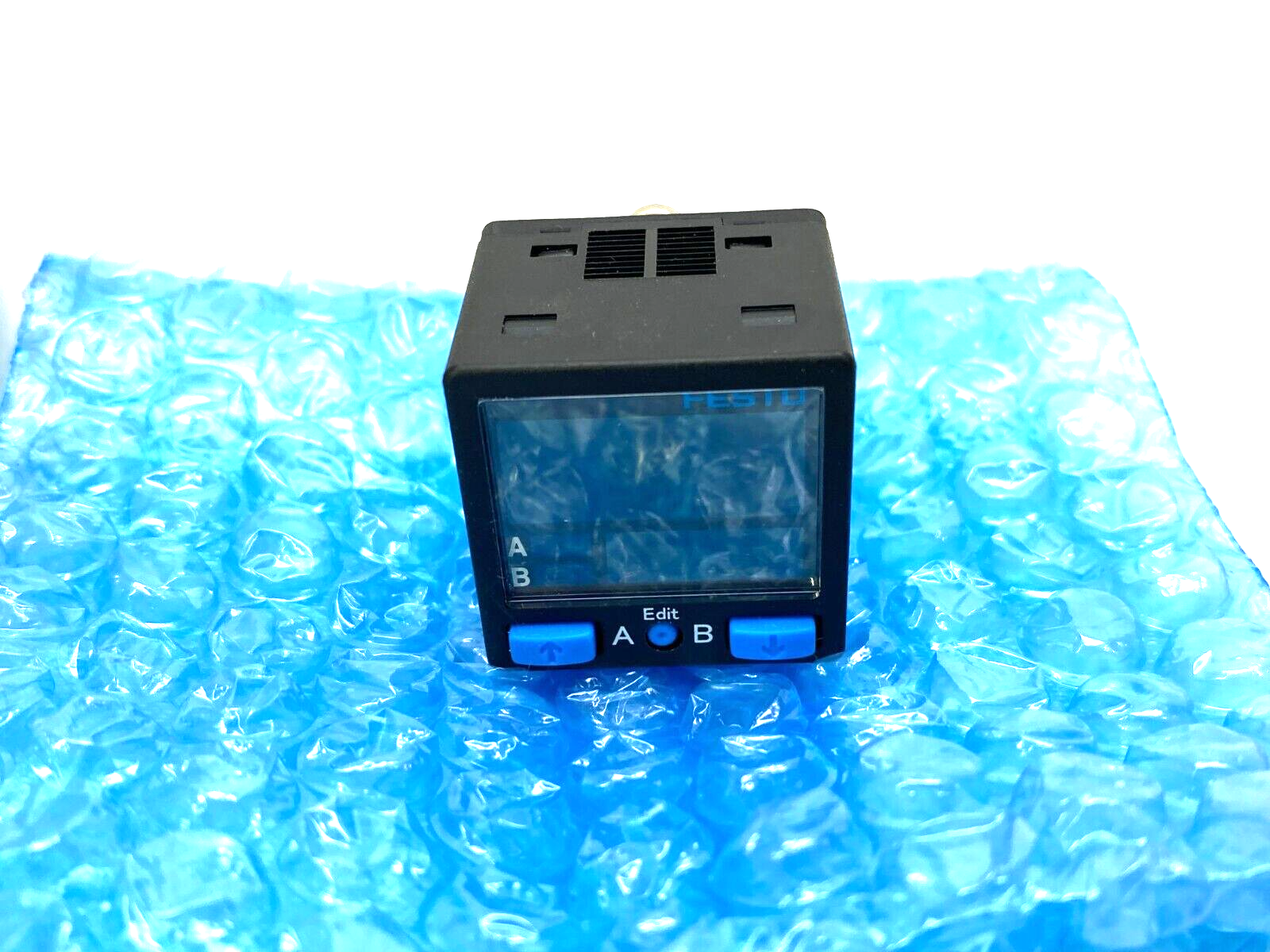 Festo SPAB-P10R-R18-2P-M8 Digital Pressure Sensor 553159 - Maverick Industrial Sales