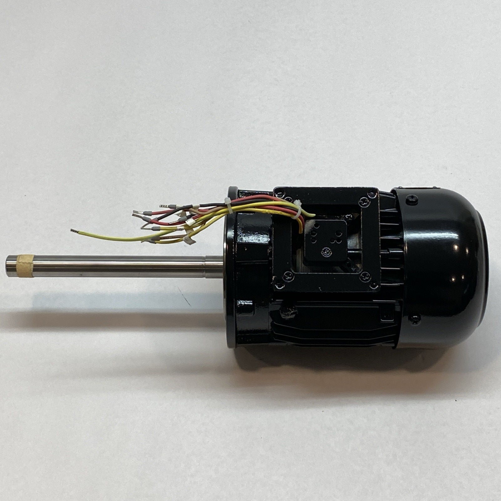 Emod 8873681 Motor Type IE2 71L/2O, 0.84 HP, 3415 RPM, 2.53/1.46A, 230/400V - New – Open box - Maverick Industrial Sales