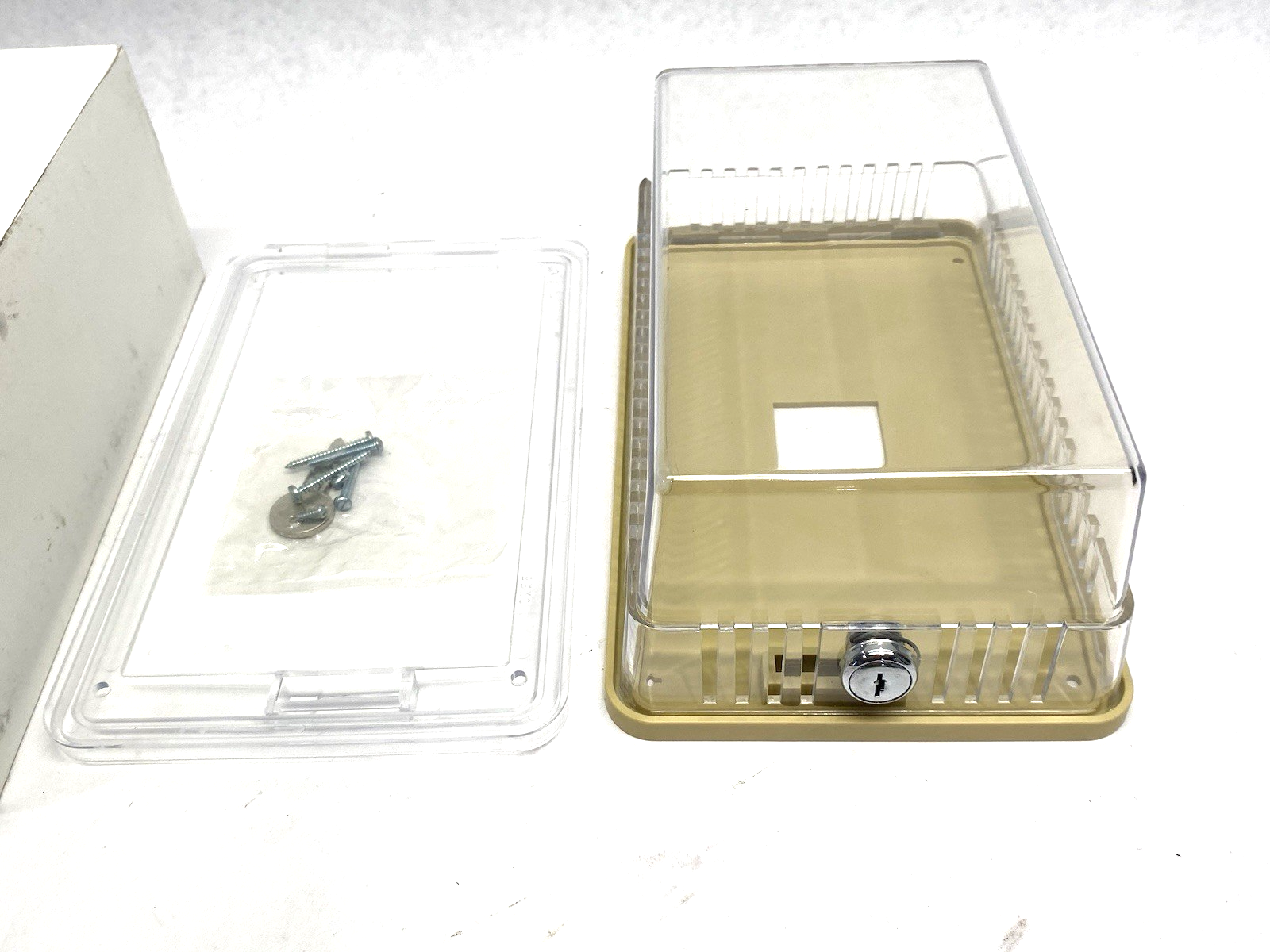 BTG-UK2 | Interstate Electric Locking Thermostat Guard/Cover, Clear, Plastic - New – Open box - Maverick Industrial Sales