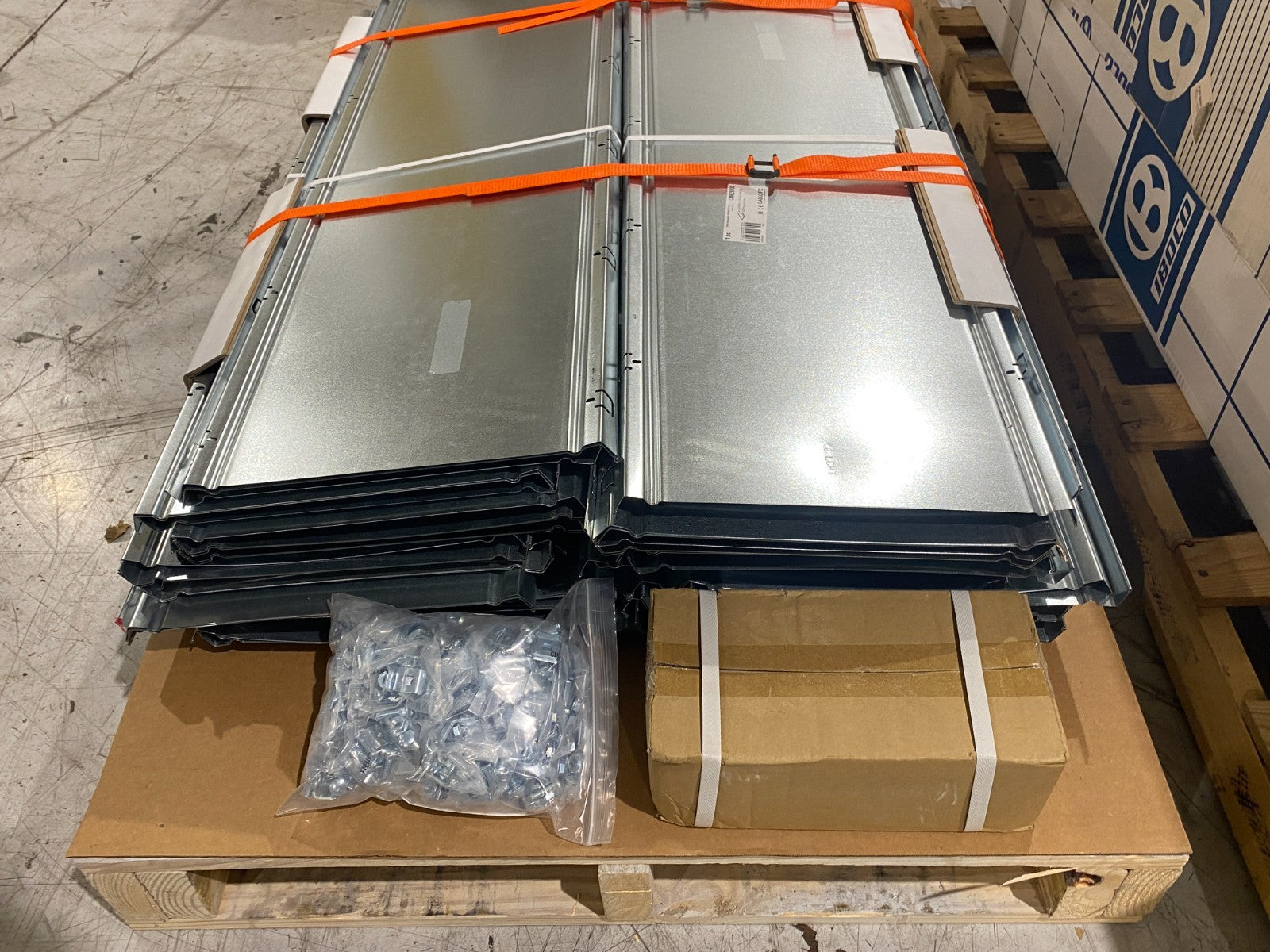 629300 | Legrand Cablofil CM Wire Mesh Tray Cover CVN300 GS-Pre Gal. LOT OF 60 - New – Open box - Maverick Industrial Sales