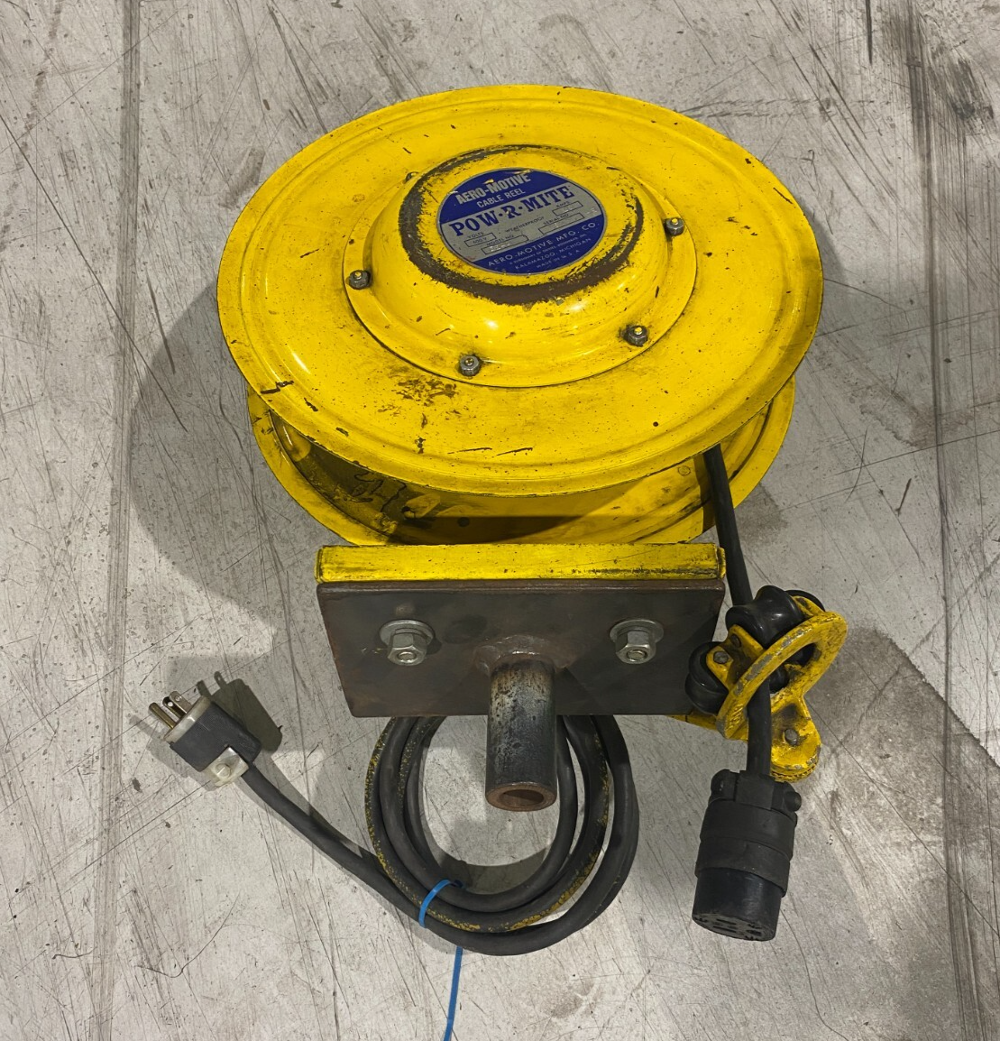 Aero-Motive 224A POW-R-MITE Weatherproof Cable Reel 600V 10A - Maverick Industrial Sales