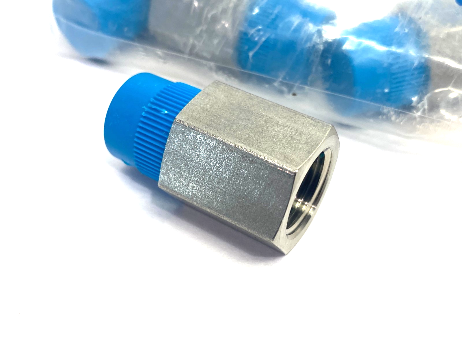 Swagelok SS-6-A Stainless Steel Pipe Adapter Fitting 3/8" NPT M to F LOT OF 4 - Maverick Industrial Sales