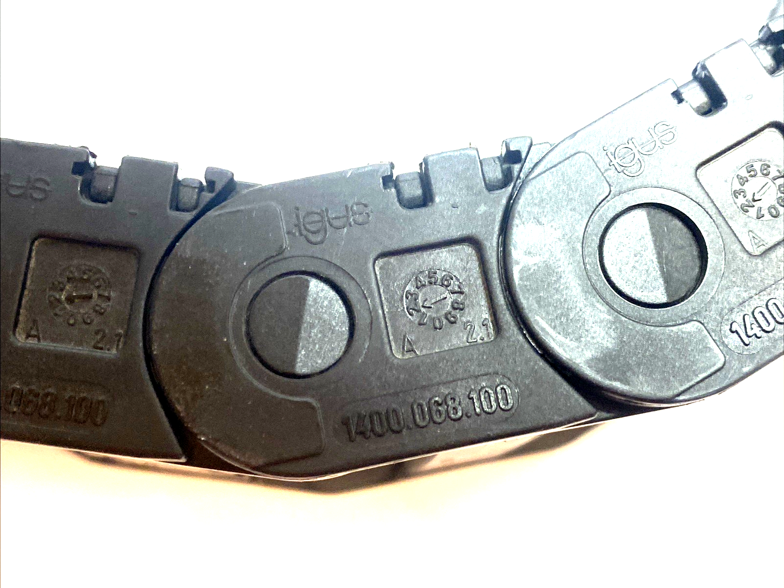 Igus 1400.068.100 Energy Chain Cable Carrier 23 Links - Maverick Industrial Sales