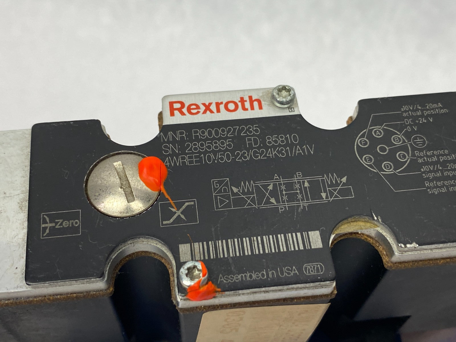 Bosch Rexroth R900927235 Proportion. Directional Valve 4WREE10V50-2X/G24K31/A1V - Maverick Industrial Sales