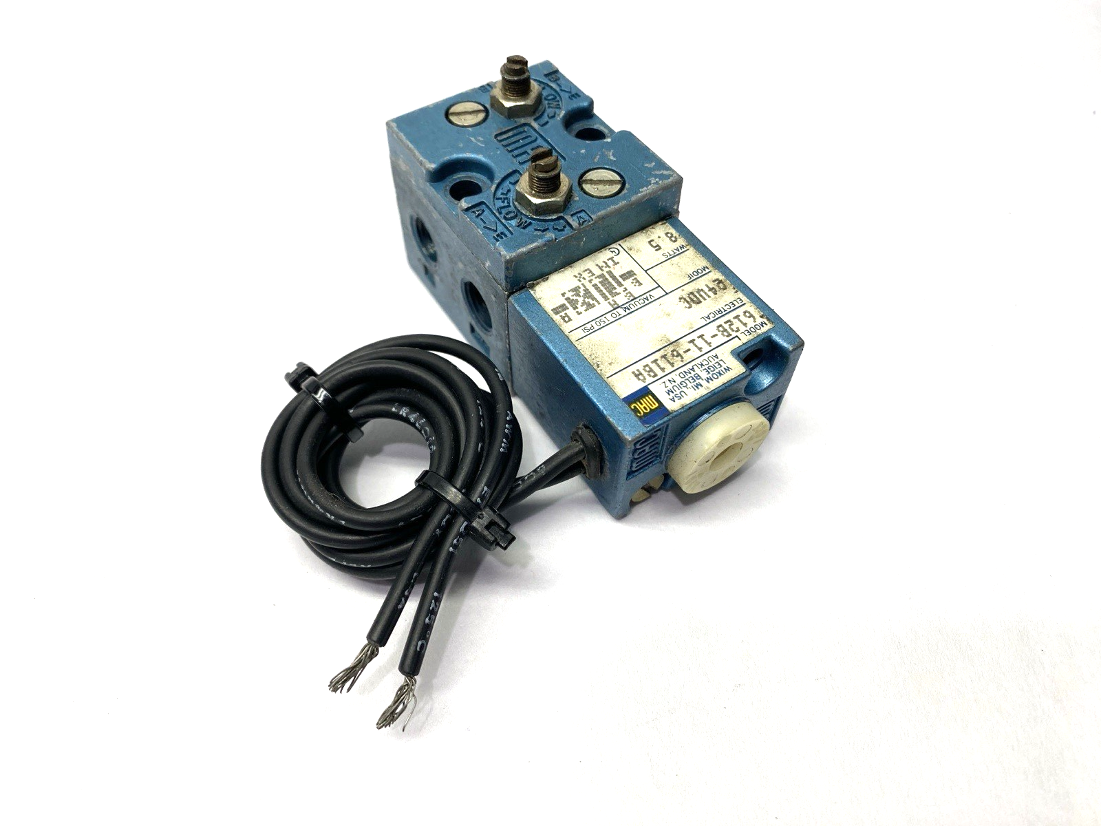612B-11-611BA | MAC Valves Pneumatic Solenoid Valve 1/4" Ports MISSING SCREW - Used - Maverick Industrial Sales