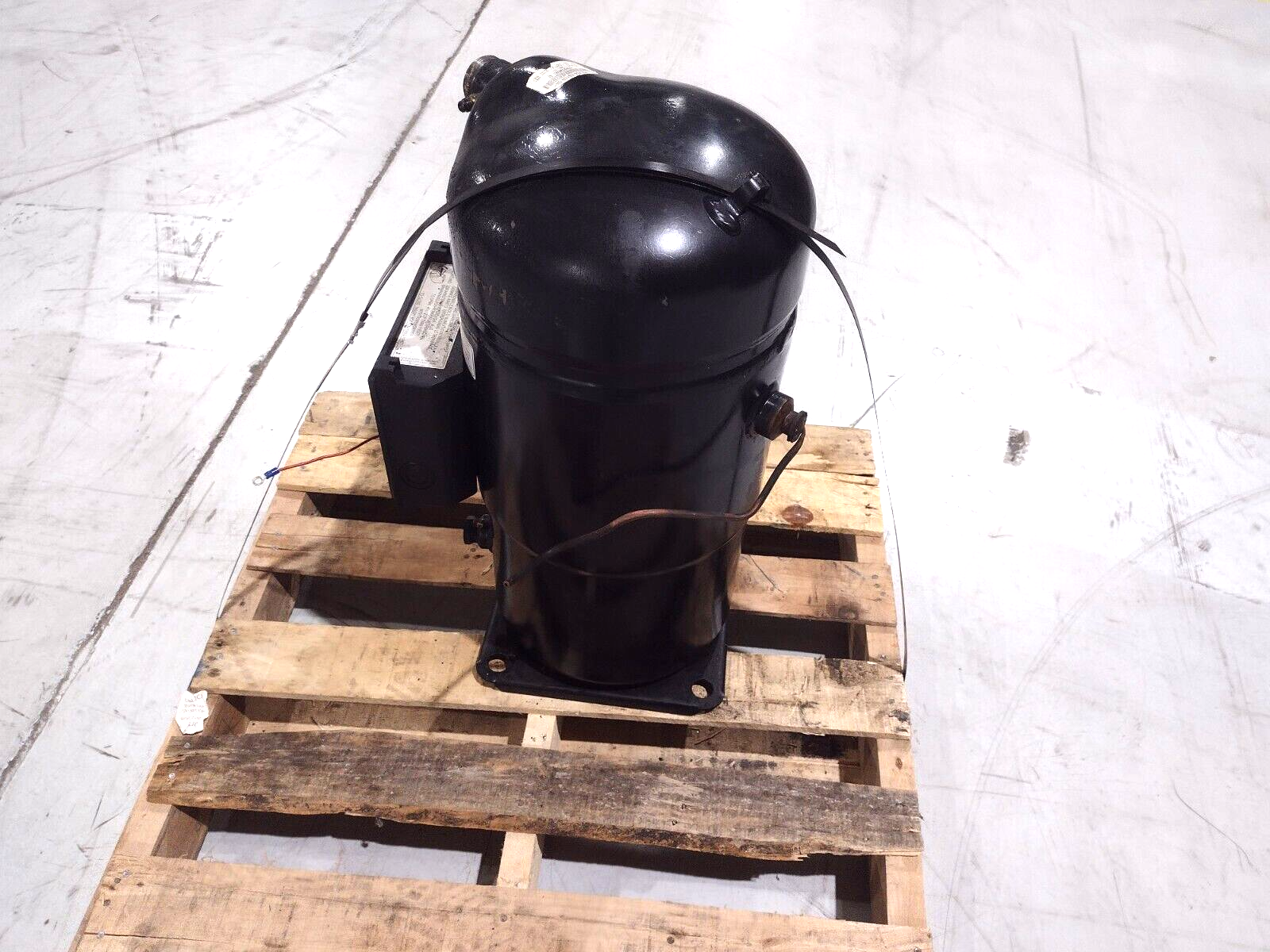 Emerson Copeland Scroll ZF48K4E-TWD-951 Hermetic Scroll Compressor 460/3/60 POE - Maverick Industrial Sales