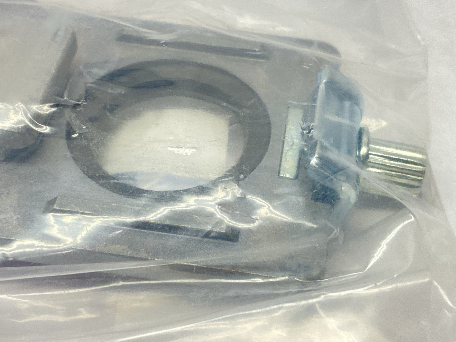 Y600T-A | SMC Interface With Bracket - New - Maverick Industrial Sales