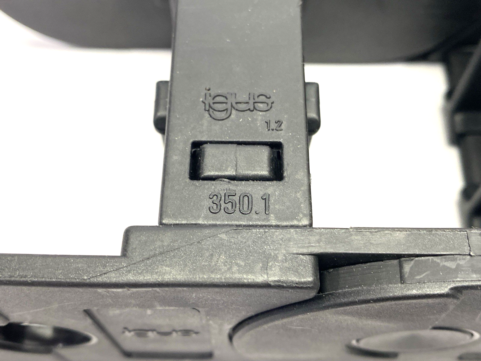 Igus 340.075.125 E-Chain Cable Carrier 4-Links 8" Overall Length - Maverick Industrial Sales