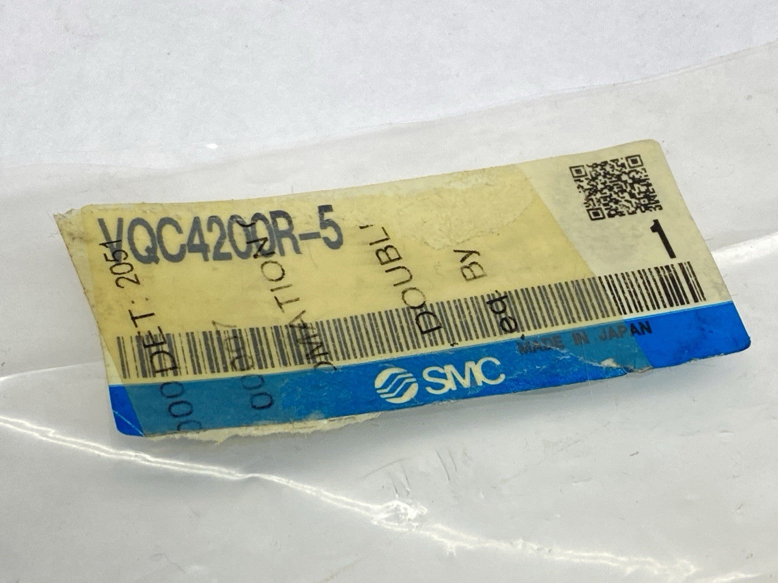 VQC4200R-5 | SMC Pneumatic Manifold Solenoid Valve 5-Port - New - Maverick Industrial Sales
