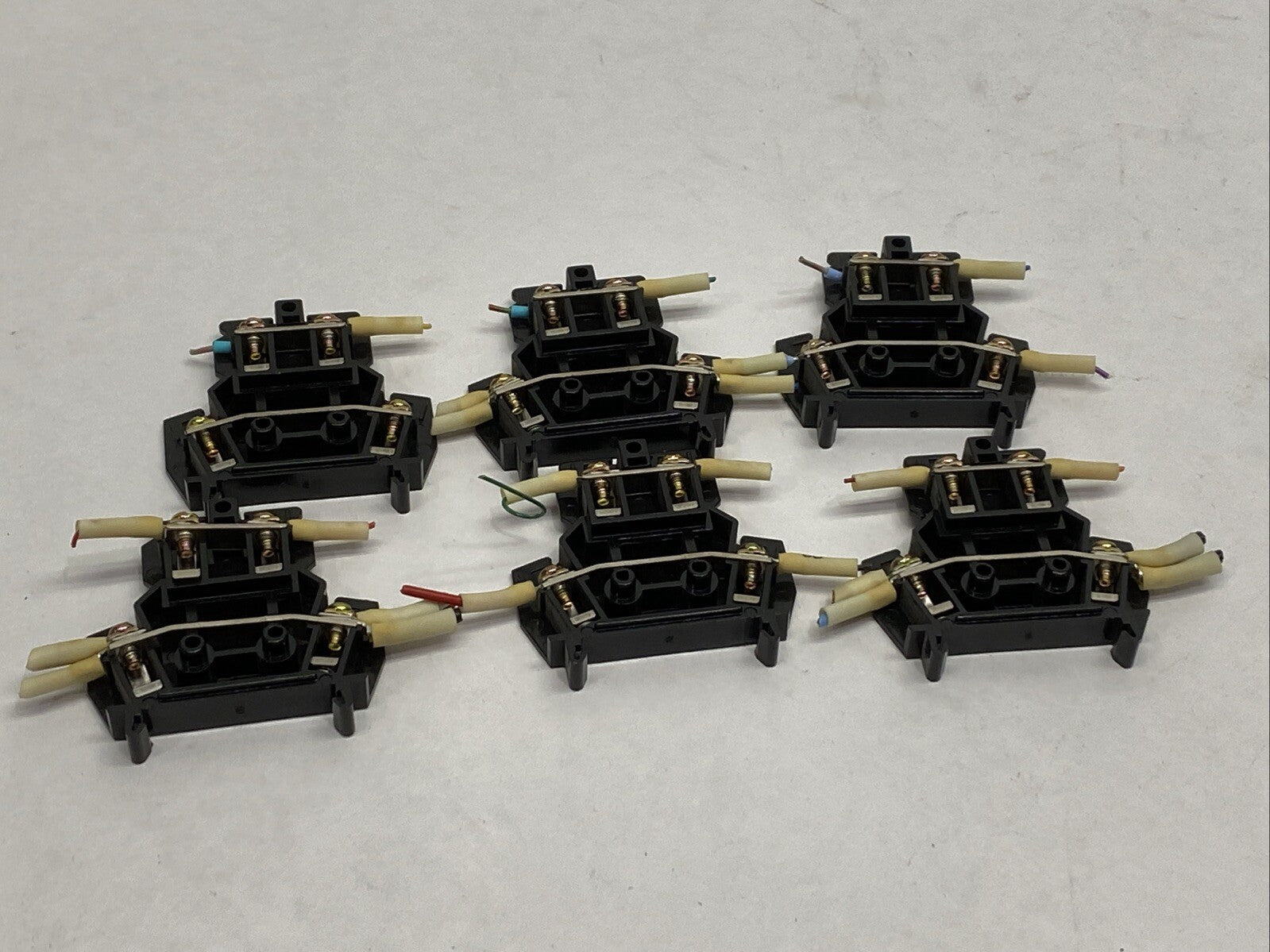 IDEC DSTB-15W Terminal Block 600V LOT OF 6 - Maverick Industrial Sales
