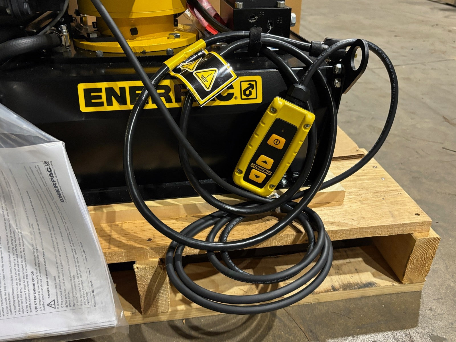 Enerpac ZE3420SB-GHLN Electric Hydraulic Pump, 10,000 PSI, ZE3, 115V, 20L - Maverick Industrial Sales
