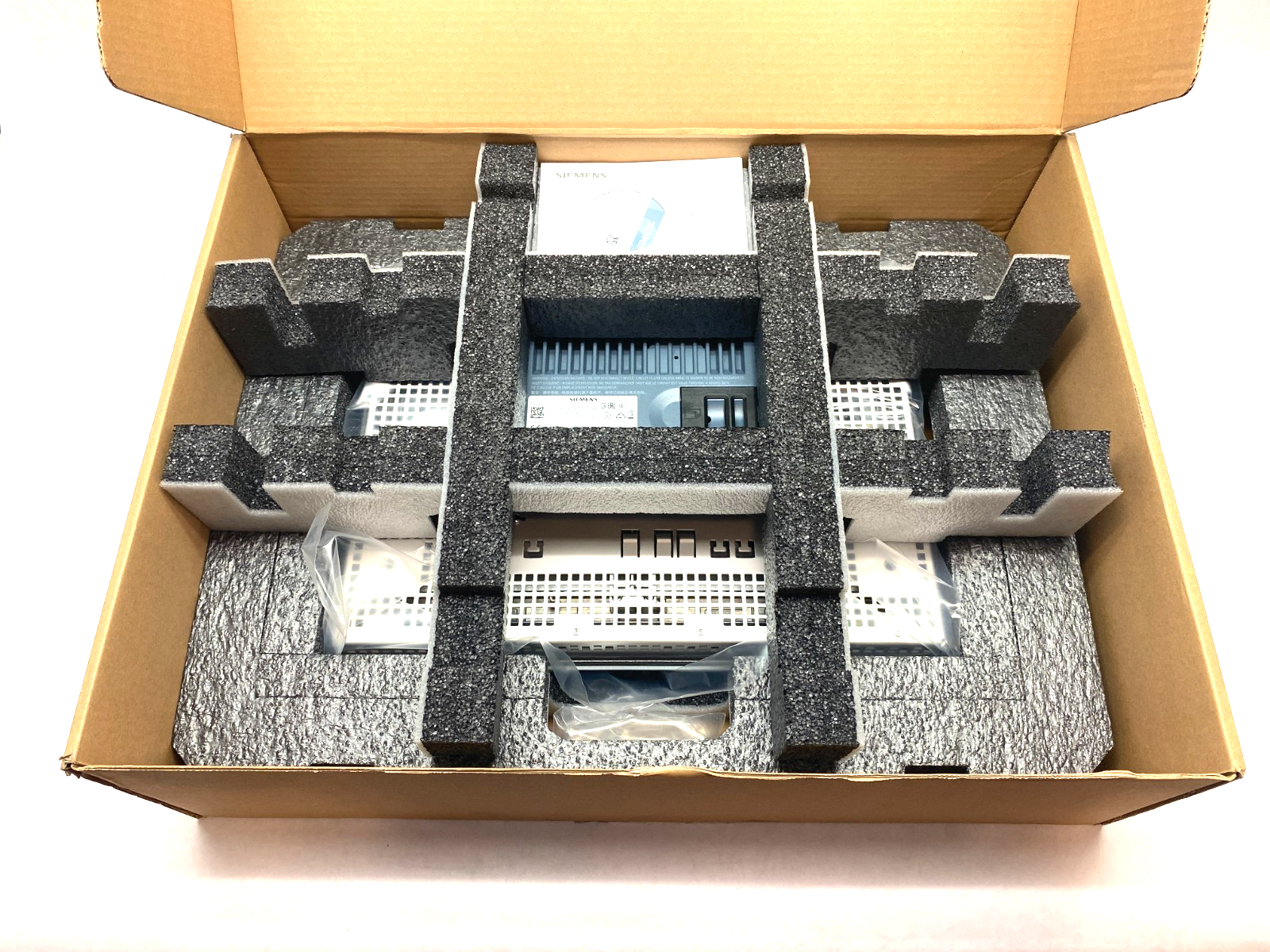 Siemens 6AV2 124-0QC02-0AX1 TP1500 Comfort Touch HMI Display Panel 331 x 207mm - Maverick Industrial Sales