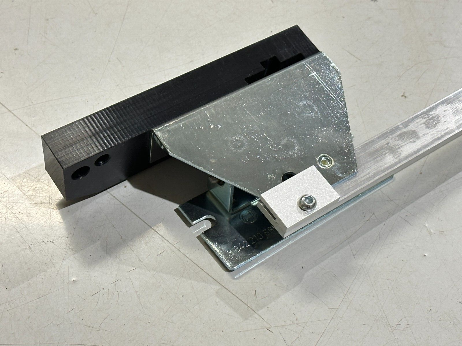 47520913