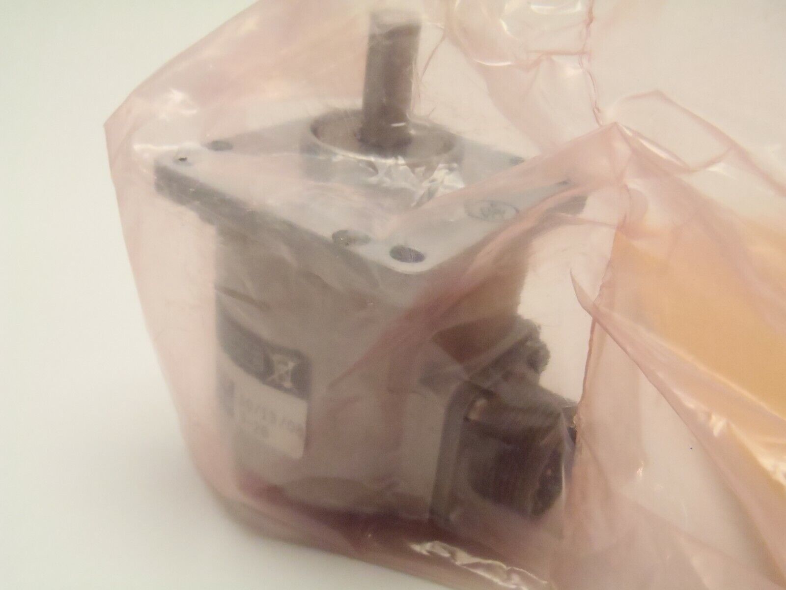 BEI H25D-SS-8-ABC-28V/V-SM16 Parallel Analog SSI Encoder 924-01002-9542 - Maverick Industrial Sales