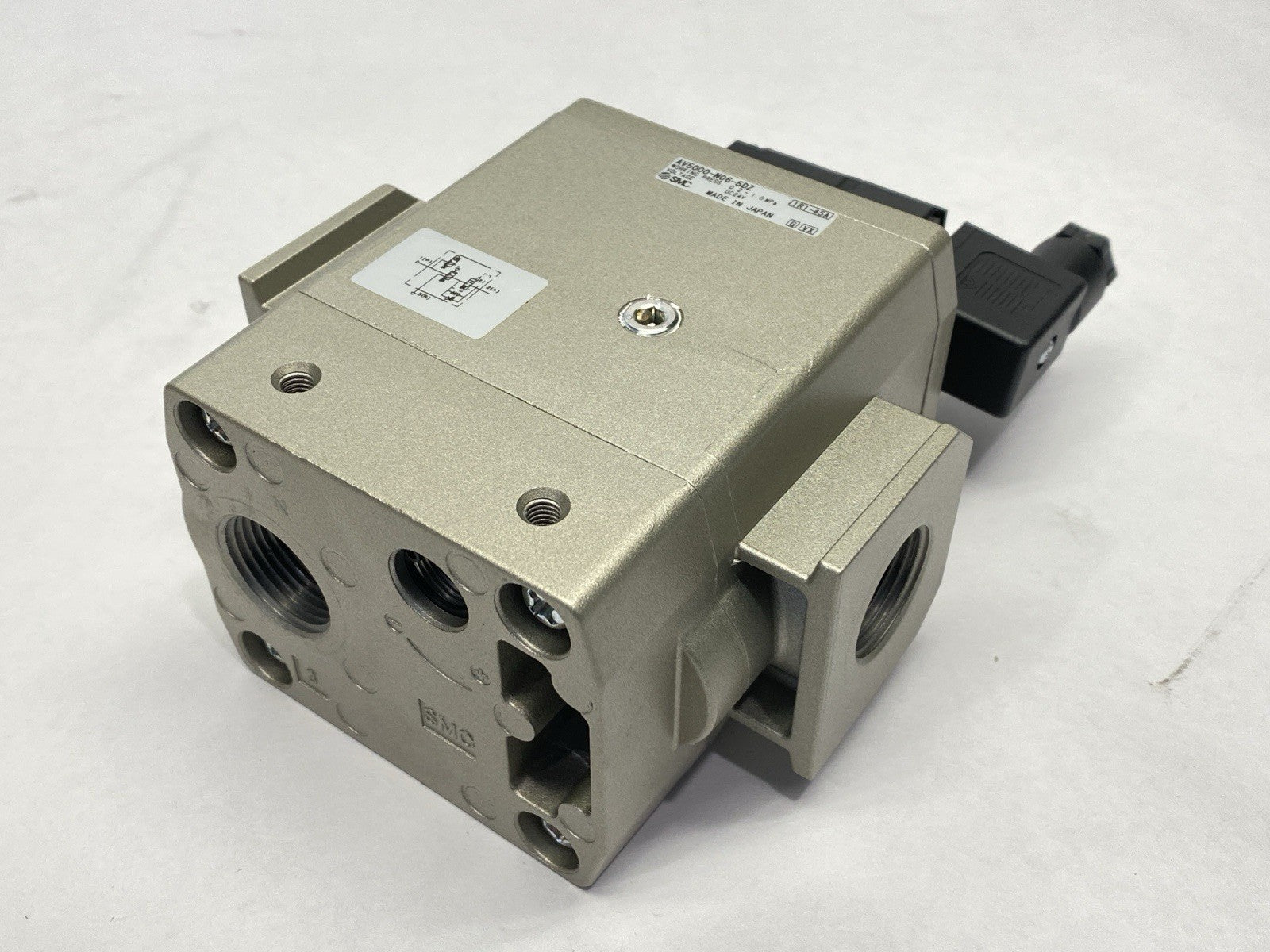 AV5000-N06-5DZ | SMC Pneumatic Soft Start Valve 3/4" Ports - New Other - Maverick Industrial Sales