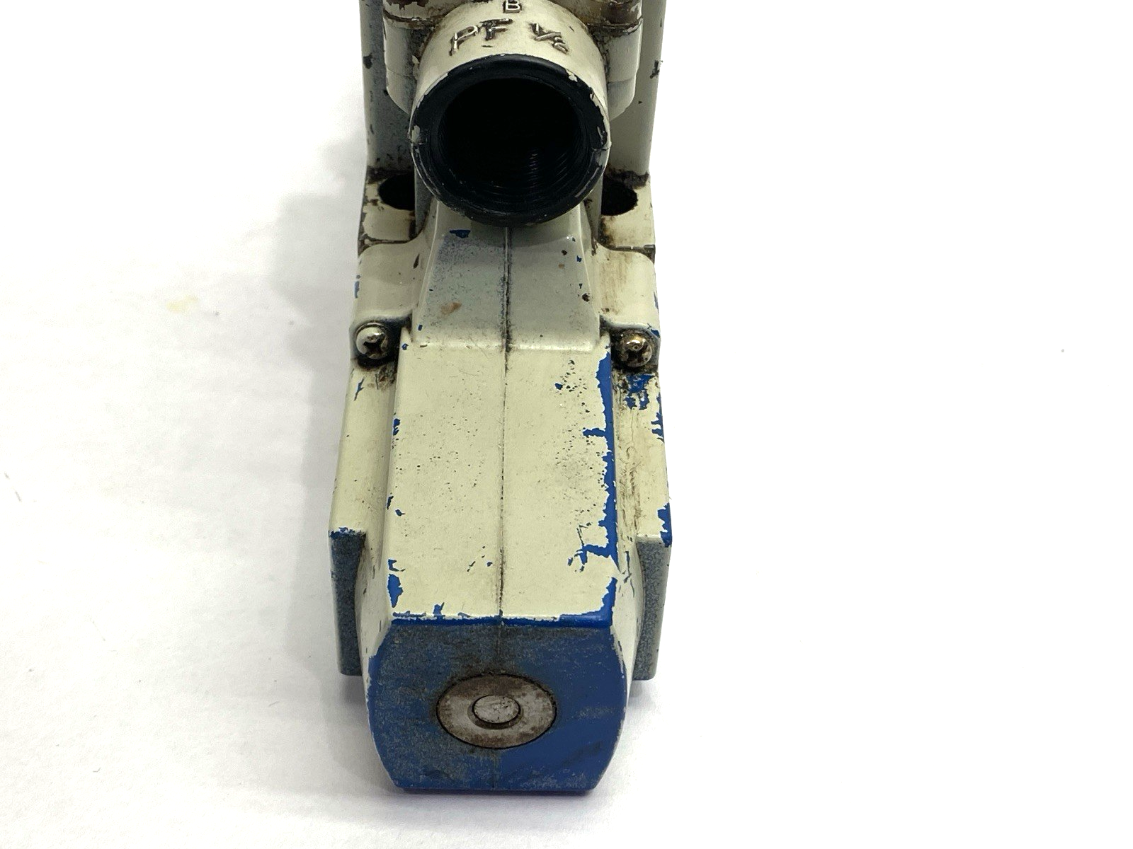 Tokyo Keiki Vickers DG4V-3-OC-PL-T-10-JA-S310 Solenoid Directional Control Valve - Maverick Industrial Sales