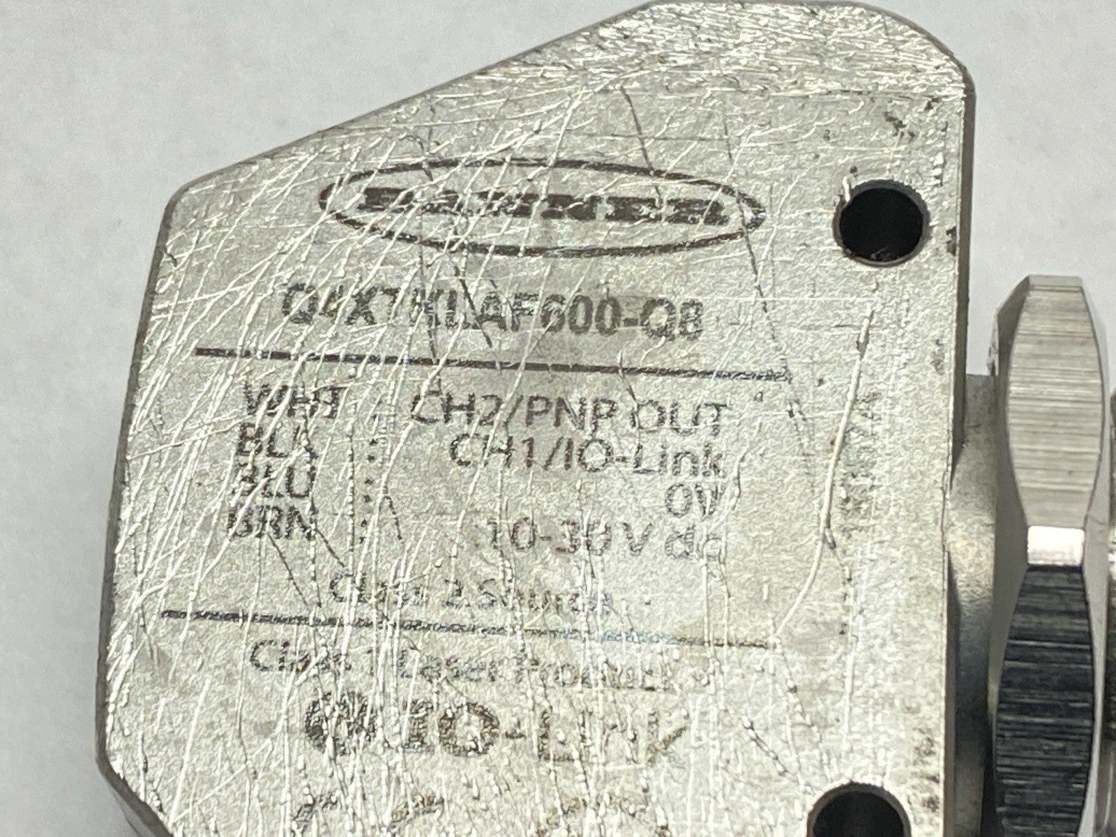 Q4XTKLAF600-Q8 | Banner Q4X Series All Purpose Photoelectric Sensor 10-30VD 801918 - For parts or not working - Maverick Industrial Sales