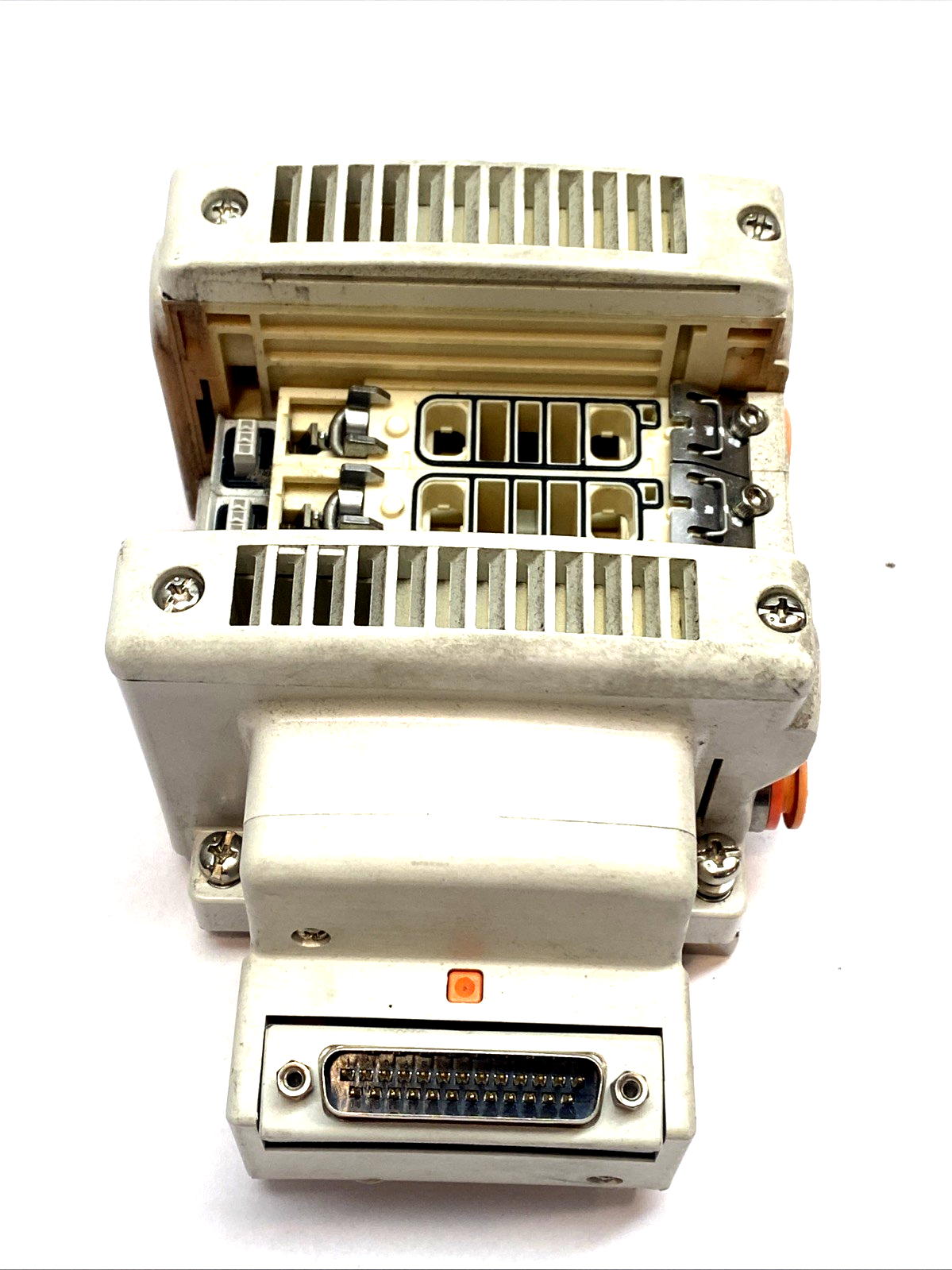 VV5QC21-03N7FD0-S | SMC Plug-In Valve Manifold Base MISSING PORT - Used - Maverick Industrial Sales