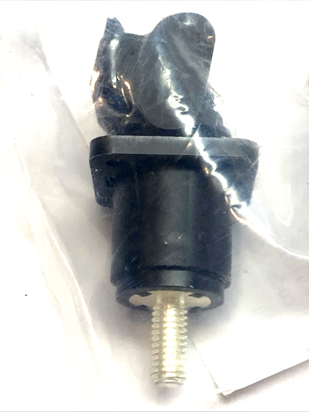 09930011301 | Harting Han S 120 Bulkhead Housing 1-Pole 120A 1500V M6 Bolt - New - Maverick Industrial Sales