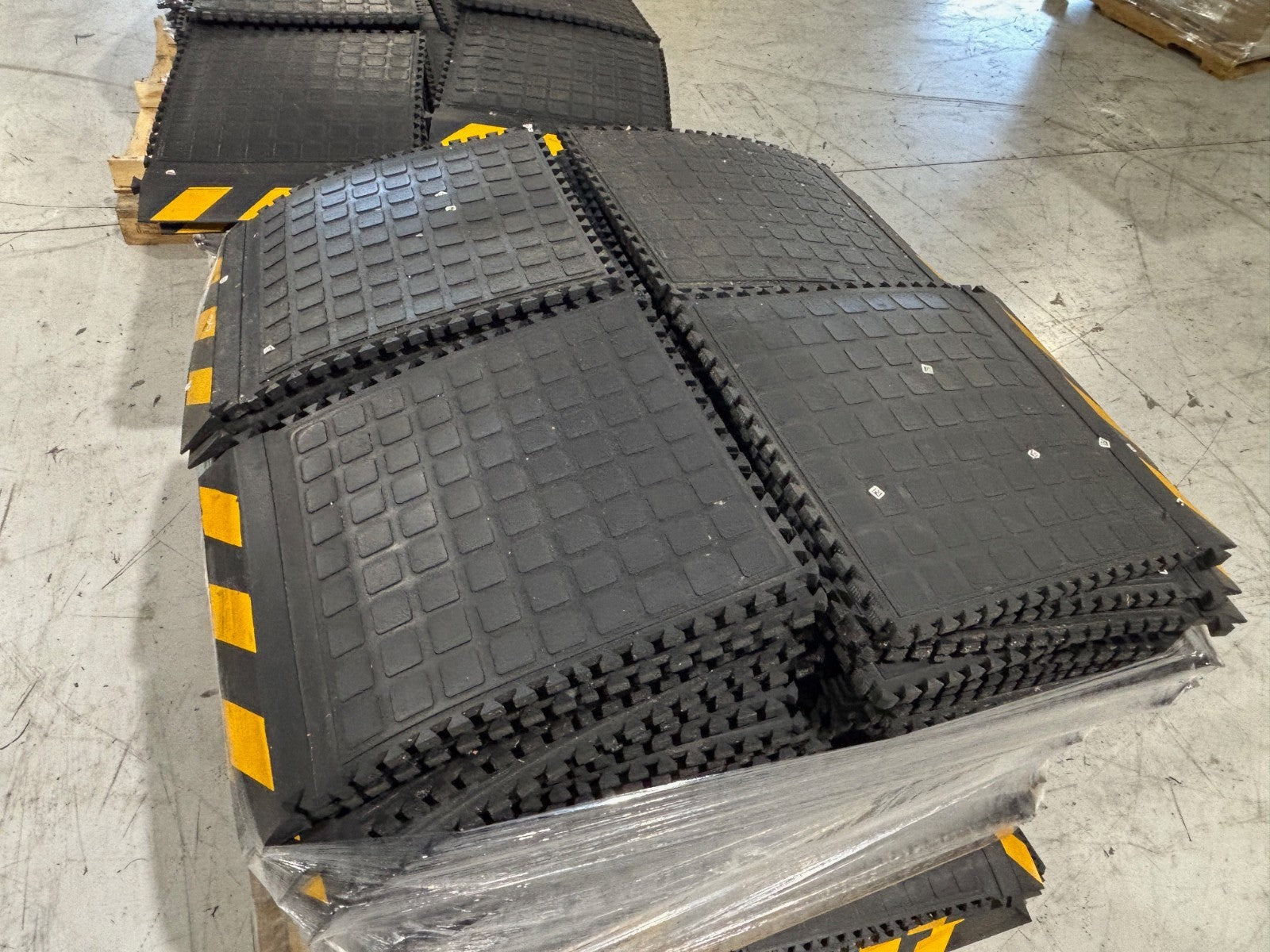 2nd Shift Hog Heaven 18x18" Anti-Static Anti-Fatigue Modular Floor Tiles LOT 400 - Maverick Industrial Sales