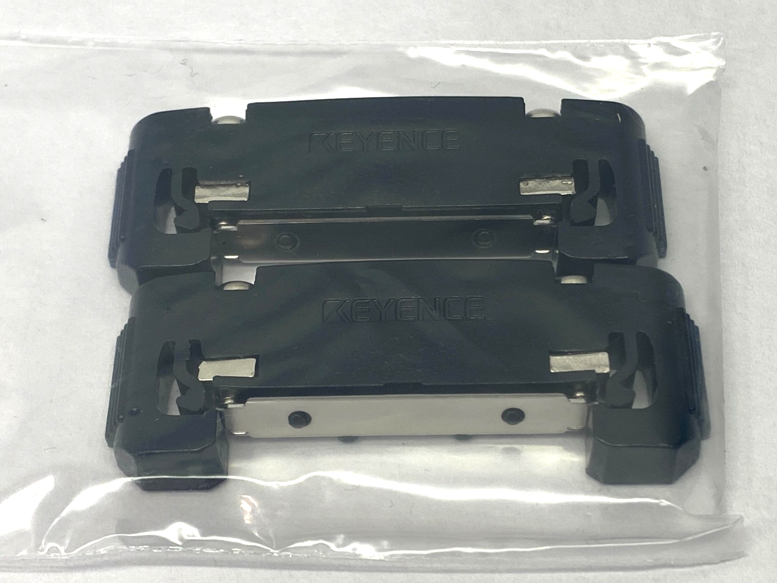 OP-26751 | Keyence Compact Laser Sensor Amplifier End Unit SET OF 2 - New – Open box - Maverick Industrial Sales