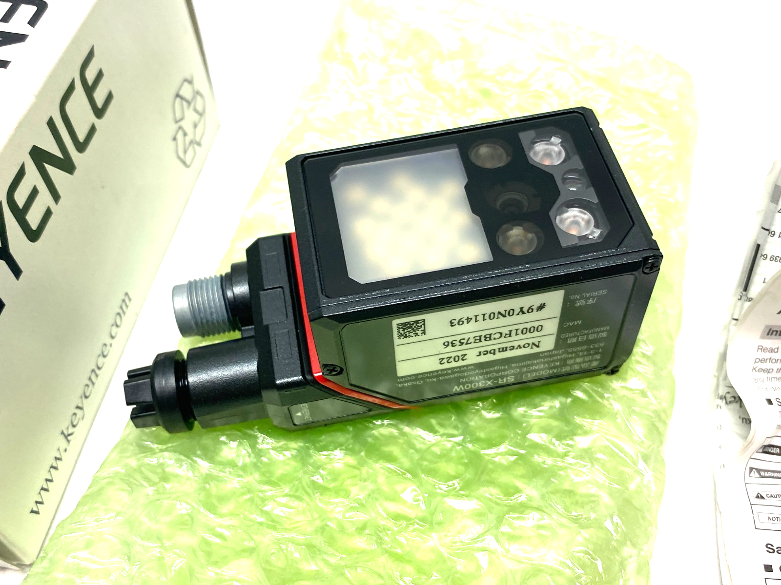 Keyence SR-X300W AI-Powered Code Reader, Wide-Field Type, 2.3megapixels - Maverick Industrial Sales