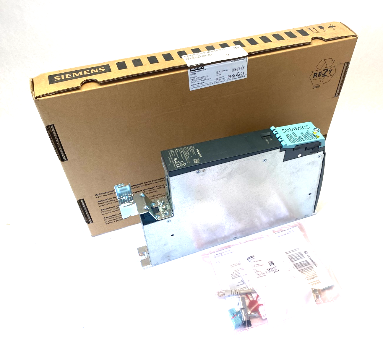 Siemens 6SL3120-1TE13-0AD0 SINAMICS S120 Single Motor Module 3-Ph Output - Maverick Industrial Sales