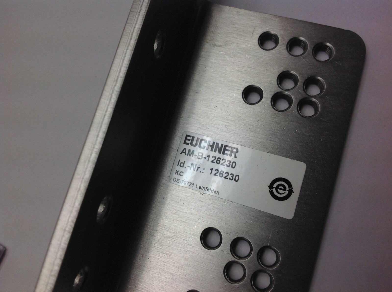 AM-B-126230 | Euchner Mounting Bracket 126230 - New – Open Box - Maverick Industrial Sales