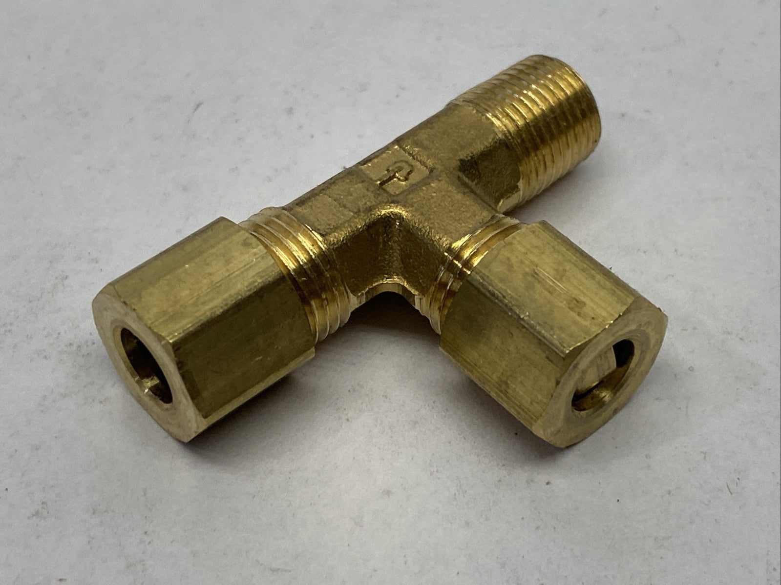 Parker 171C-4-2 Brass Tee Fitting 1/4" OD Tube x 1/8" Male NPT LOT OF 5 - Maverick Industrial Sales