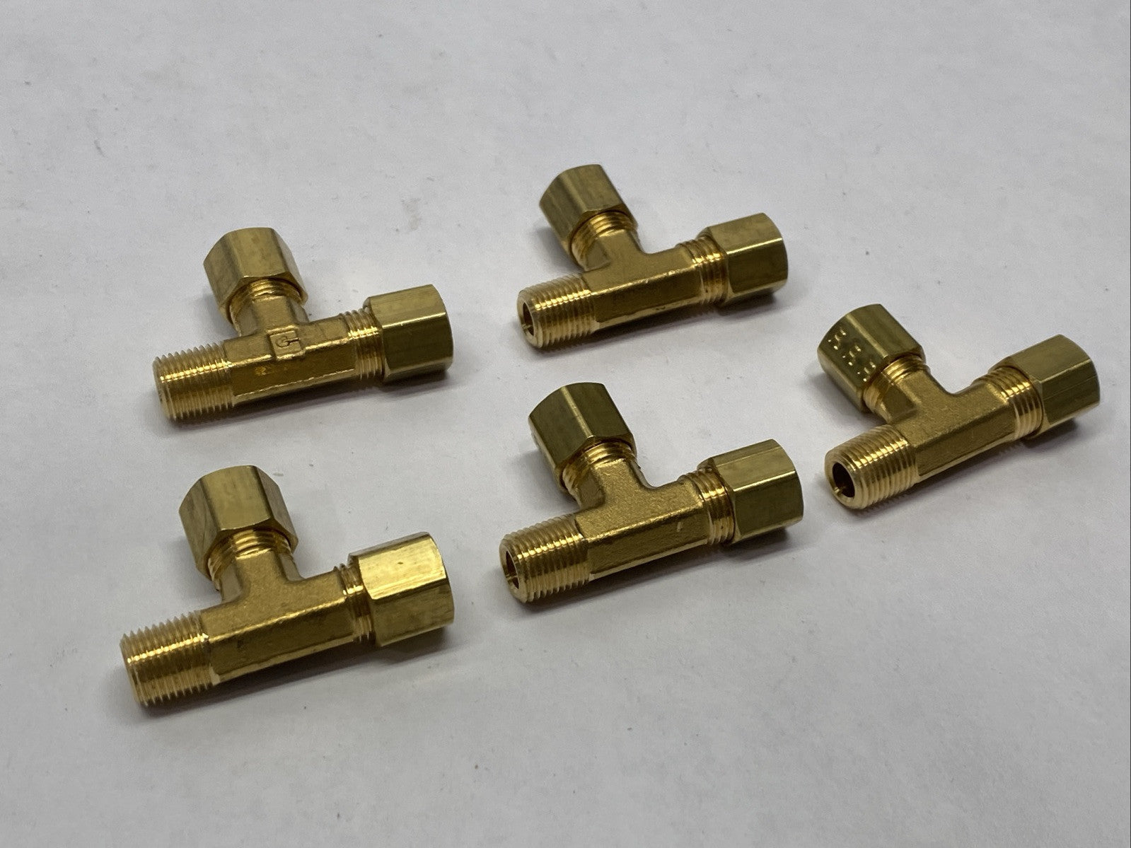 Parker 171C-4-2 Brass Tee Fitting 1/4" OD Tube x 1/8" Male NPT LOT OF 5 - Maverick Industrial Sales