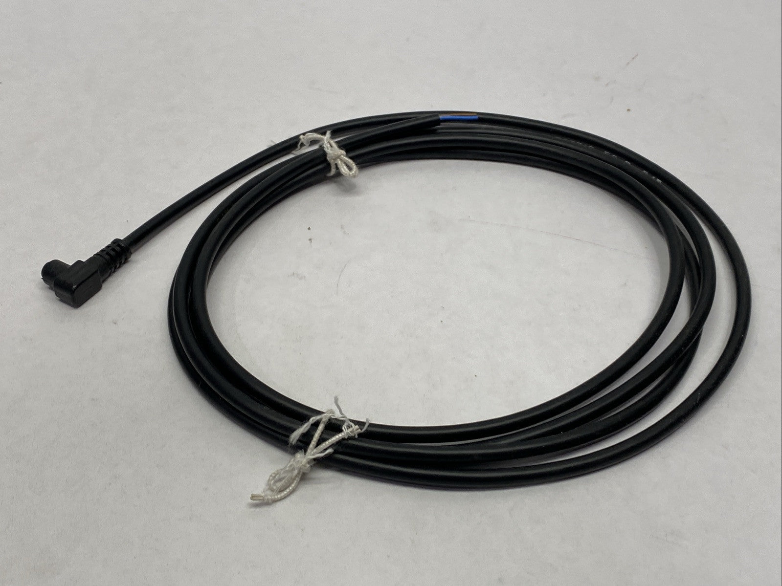 Baumer Electric ES-8 Cordset 3-Pin Right Angle Female 545 - Maverick Industrial Sales