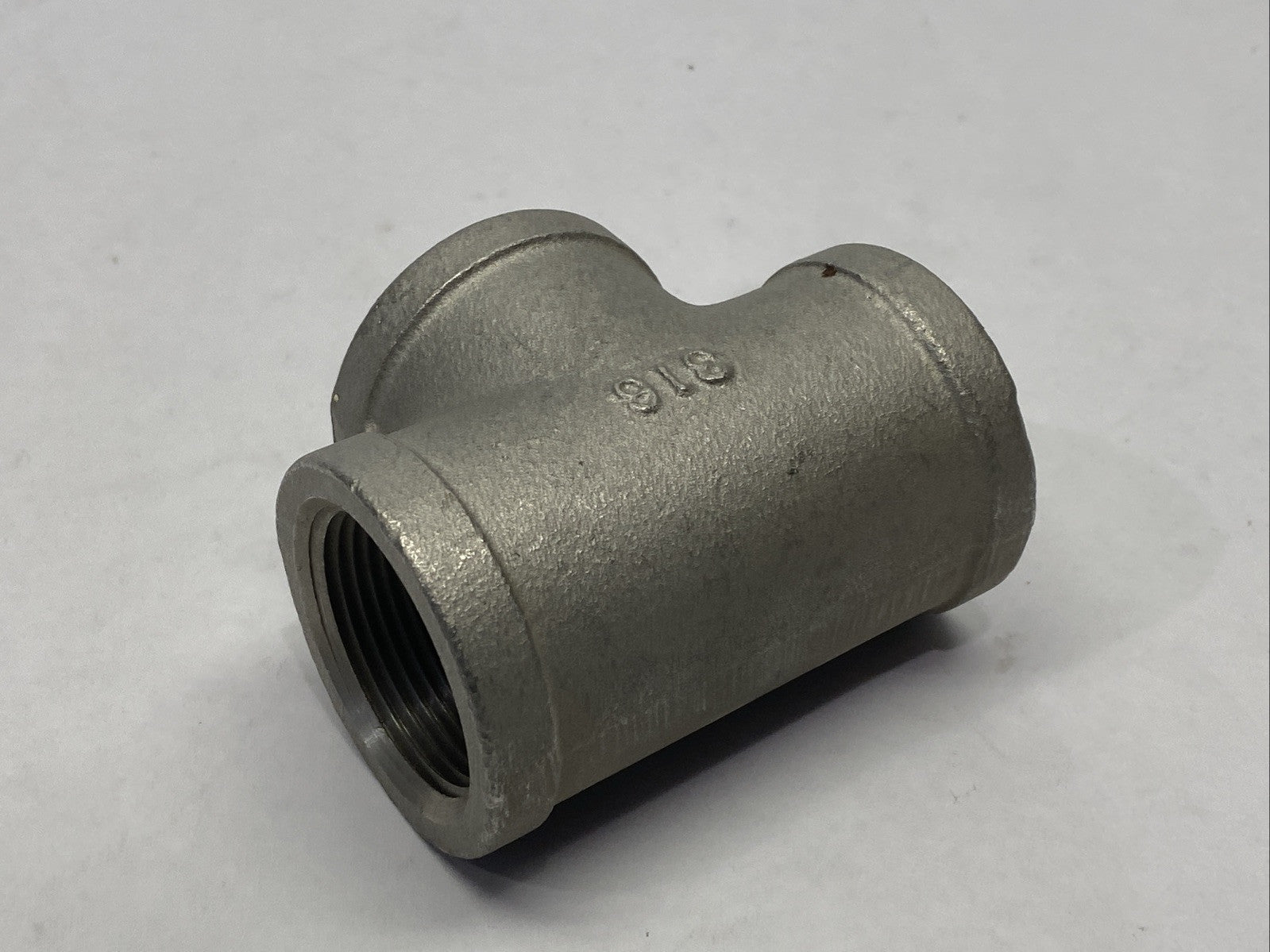 Camco 316-11/4 Pipe Tee Fitting 1-1/2" NPT - Maverick Industrial Sales