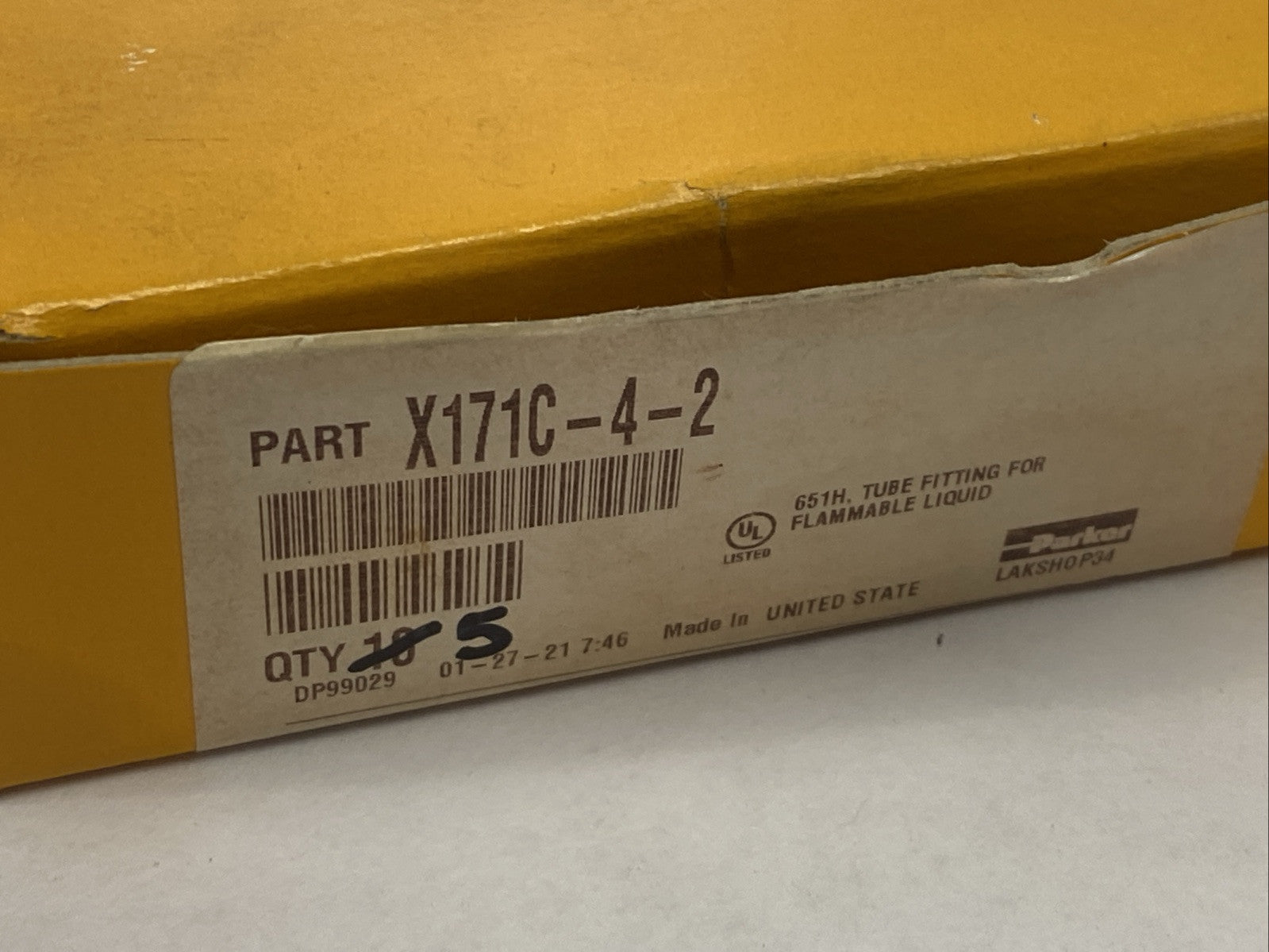 Parker 171C-4-2 Brass Tee Fitting 1/4" OD Tube x 1/8" Male NPT LOT OF 5 - Maverick Industrial Sales