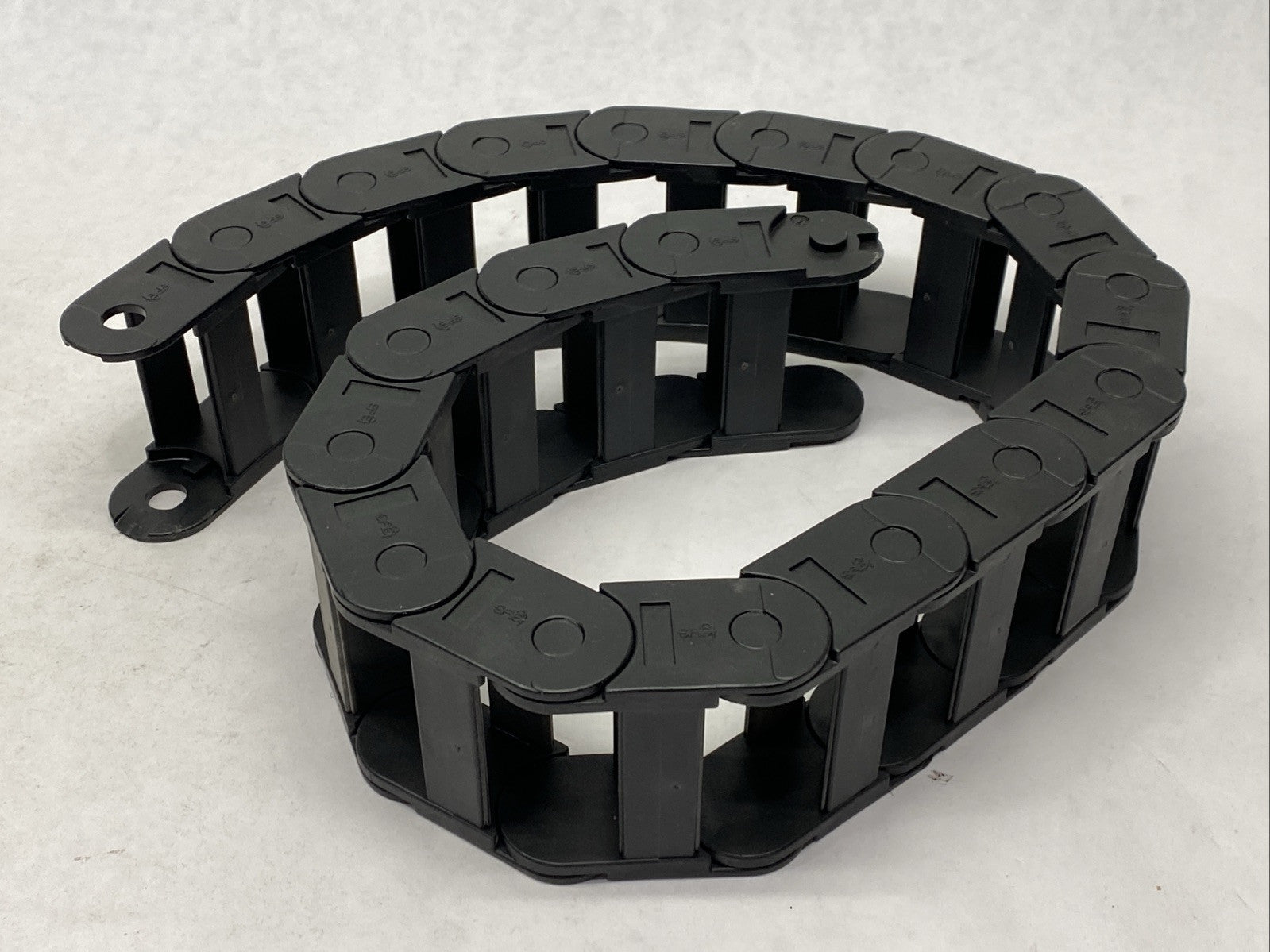 Igus 200.05.150 Series 200 Energy Chain 19-Links 36" Length - Maverick Industrial Sales