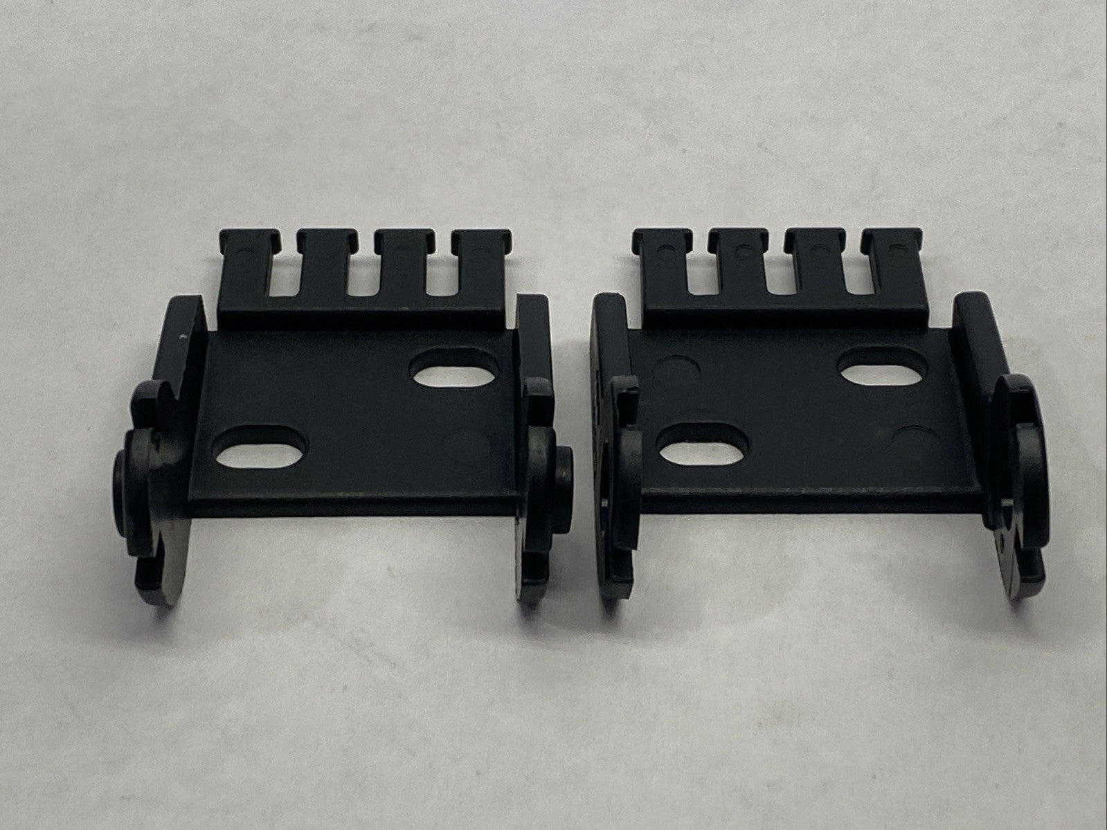 Igus 114-3-12PZ E14 Series Mounting Brackets With Tiewrap Plates Male / Female - Maverick Industrial Sales