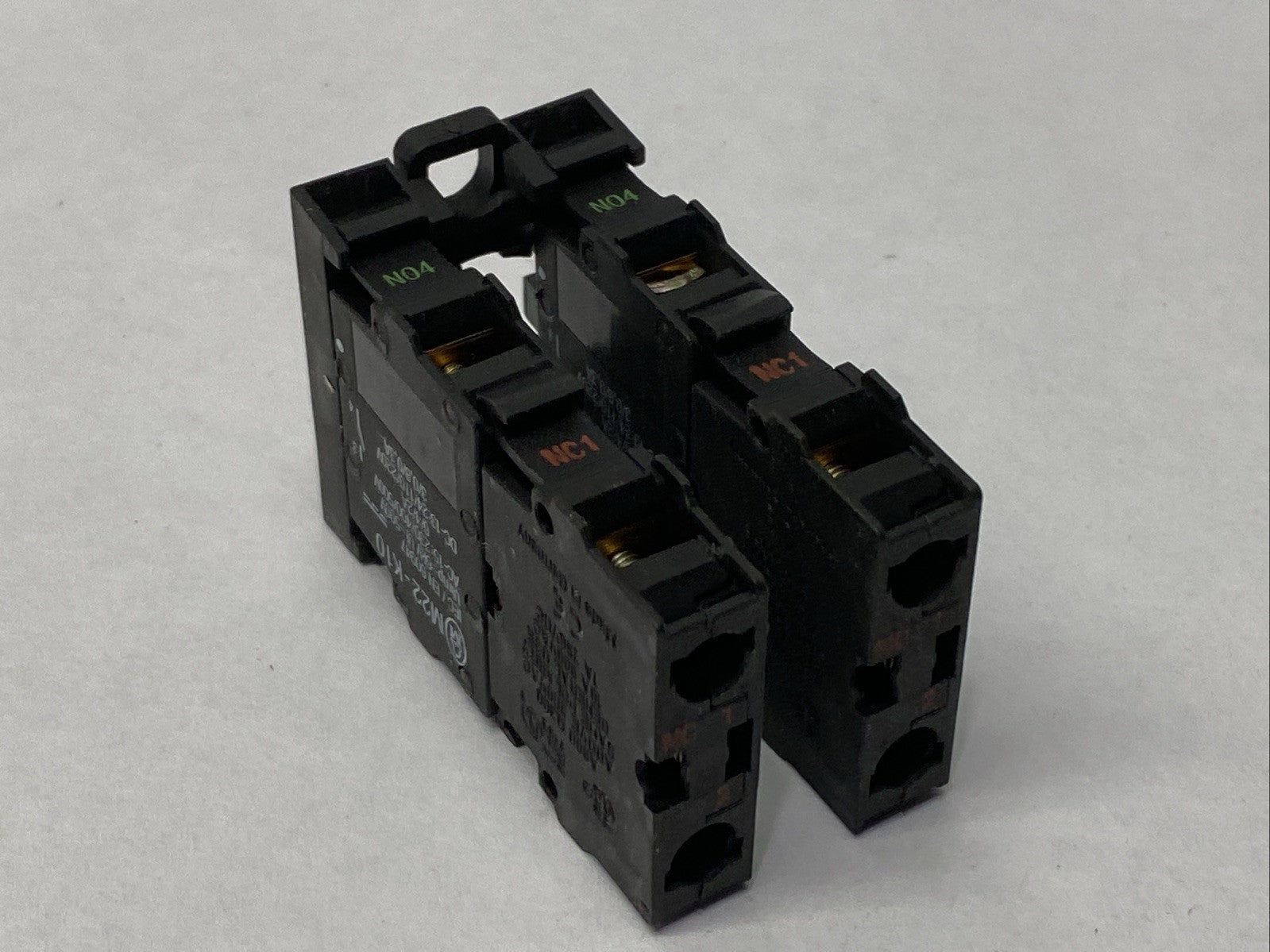 Moeller S-5748 2-Position Selector Switch Assembly Left / Right - Maverick Industrial Sales