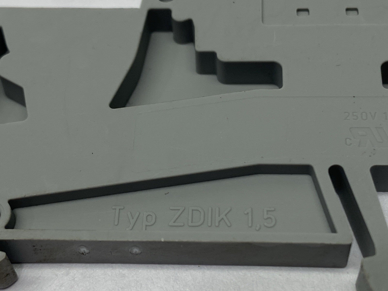 Phoenix Contact ZDIK 1,5 Sensor Actuator Terminal Block 3006470 LOT OF 10 - Maverick Industrial Sales