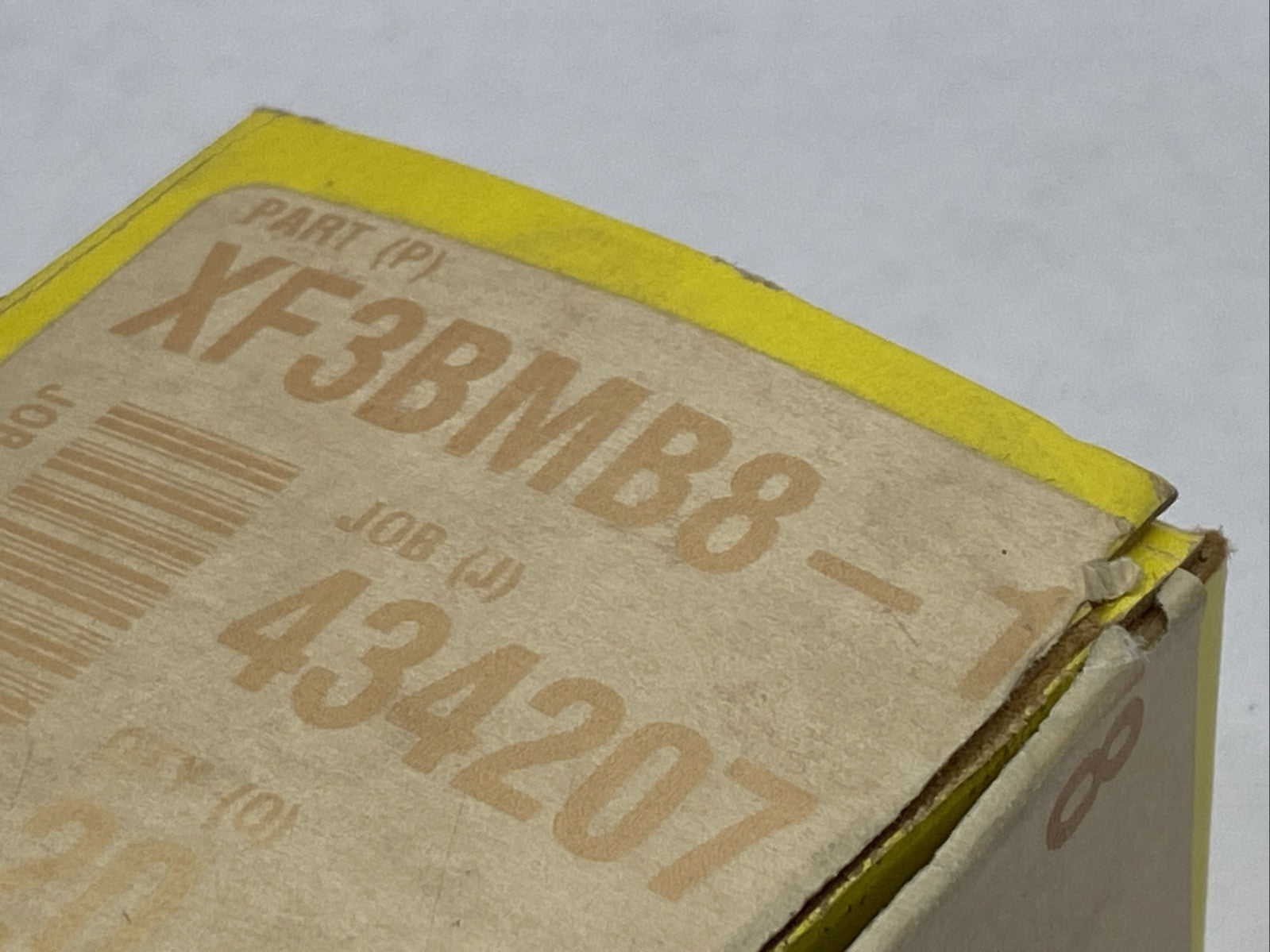 Parker F3BMB8-1/8 Brass Compression Fitting 1/8" BSPT LOT OF 11 - Maverick Industrial Sales