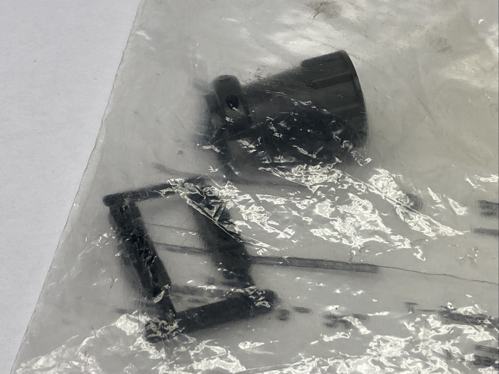 TE Connectivity 206966-7 Cable Shell Clamp Size 13 LOT OF 2 - Maverick Industrial Sales