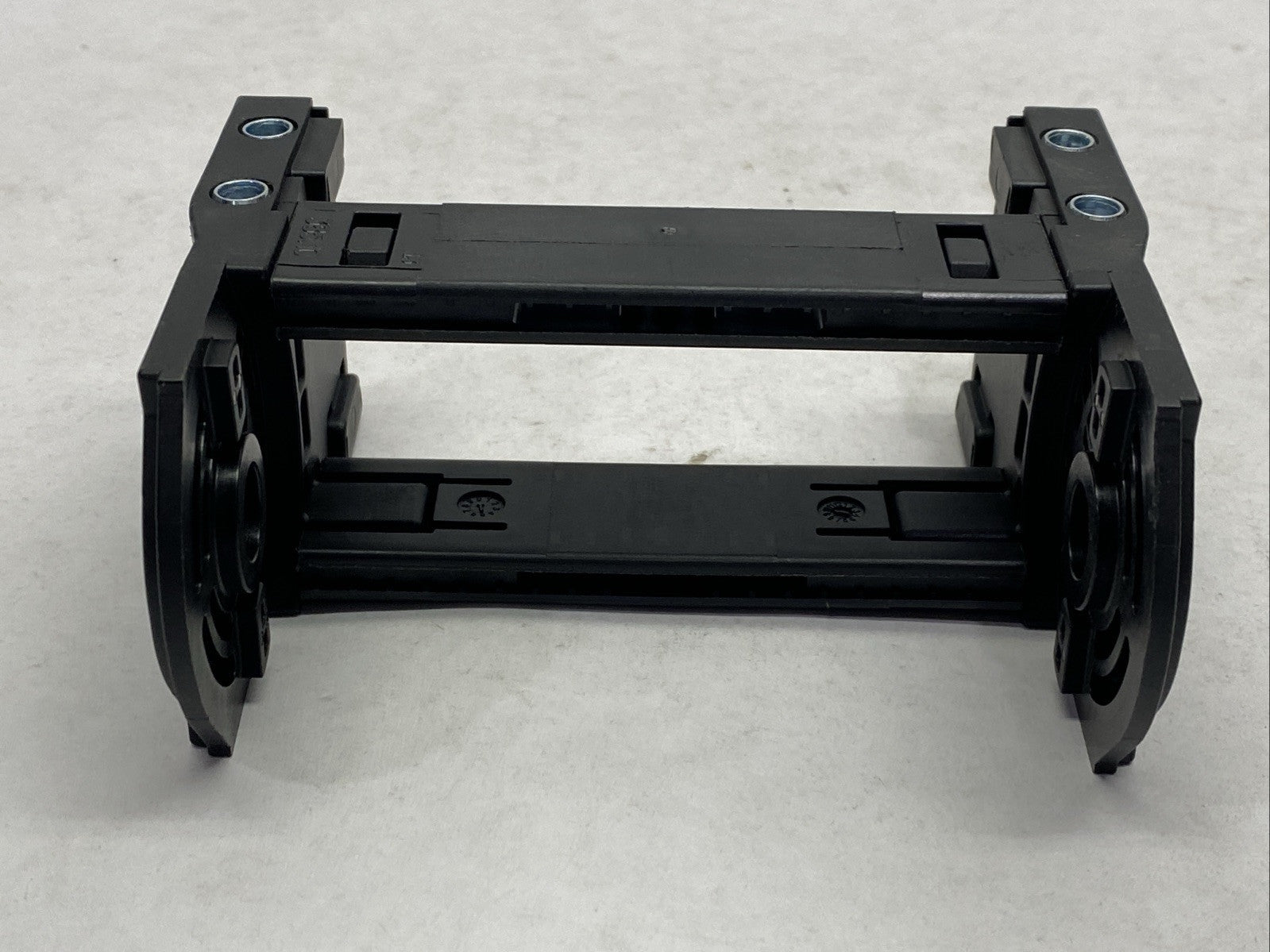 Igus E4-321-20-1-1 Pivoting End Bracket For Cable Chain - Maverick Industrial Sales