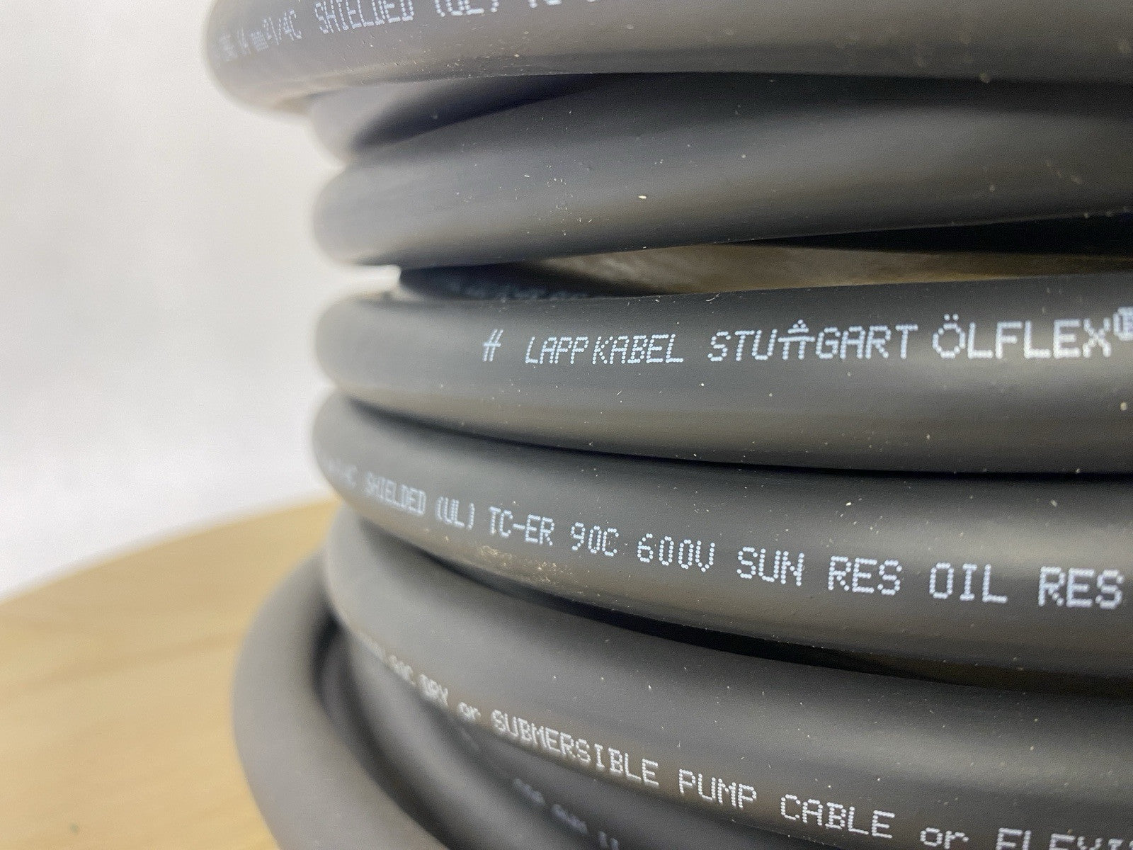 LAPP 761204 Cable OLFLEX VFD SLIM 4G4 12/4C 86.0 FT 4C 12 AWG Black - Maverick Industrial Sales