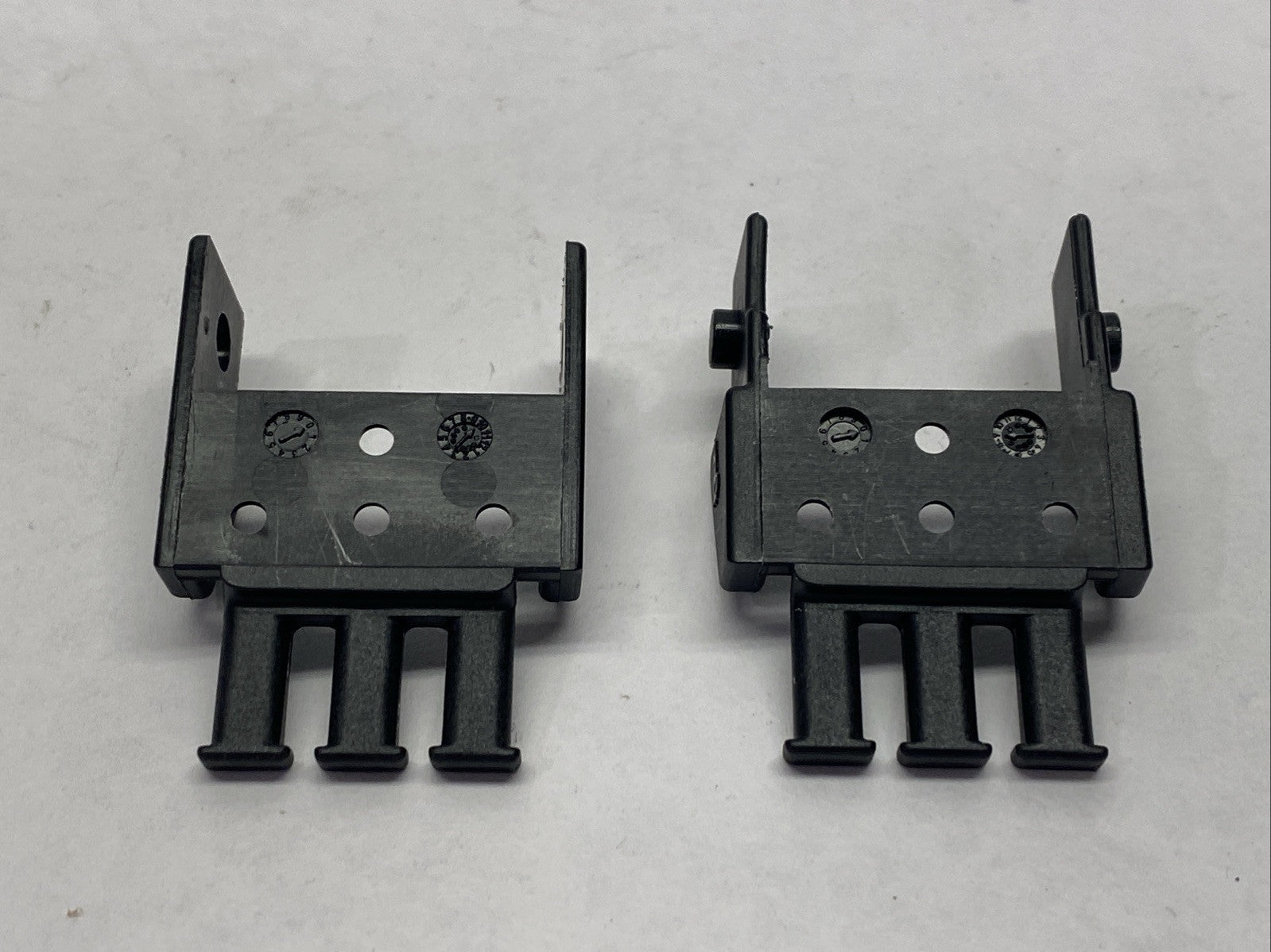 Igus 080-30-12PZMC Inner And Outer Mounting Bracket - Maverick Industrial Sales