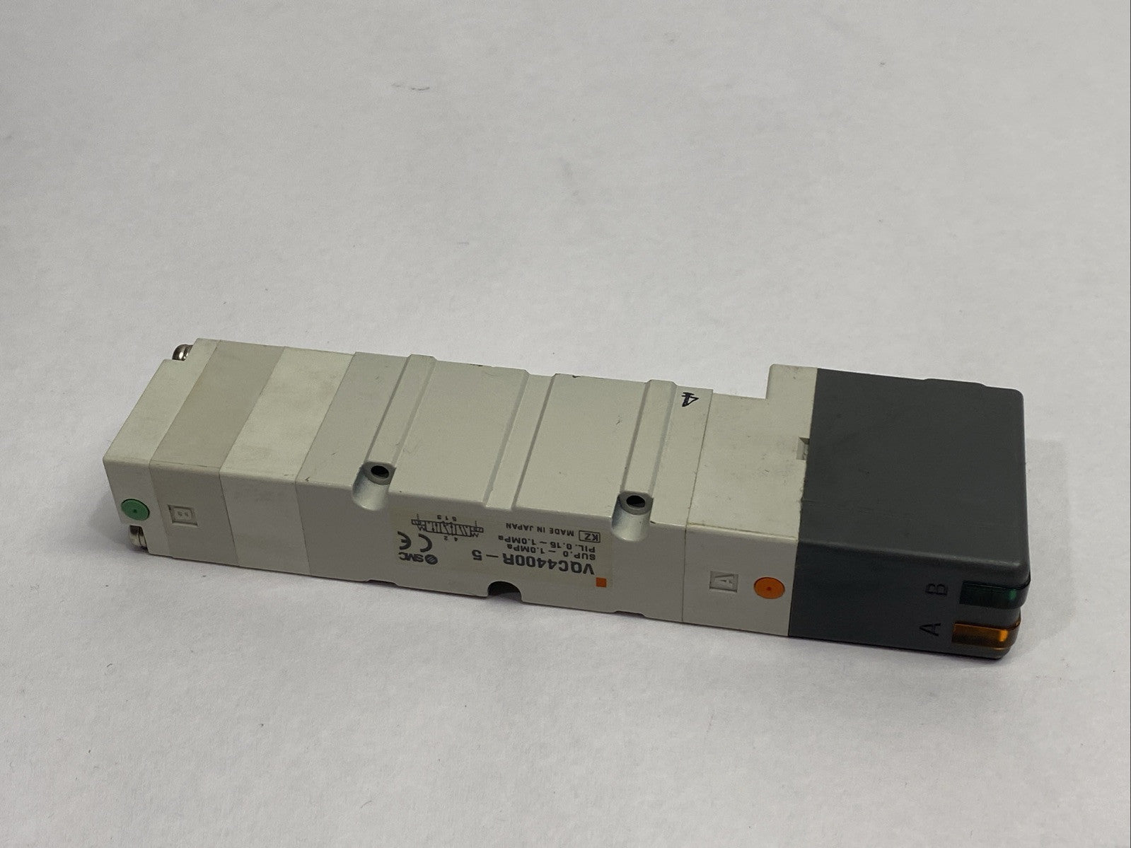 SMC VQC4400R-5 Pneumatic Manifold Solenoid Valve 5-Port - Maverick Industrial Sales